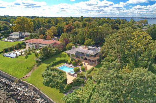 Maison de 5 Chambres au Bord de l'Eau à Vendre à Great Neck - NY - USA - 5