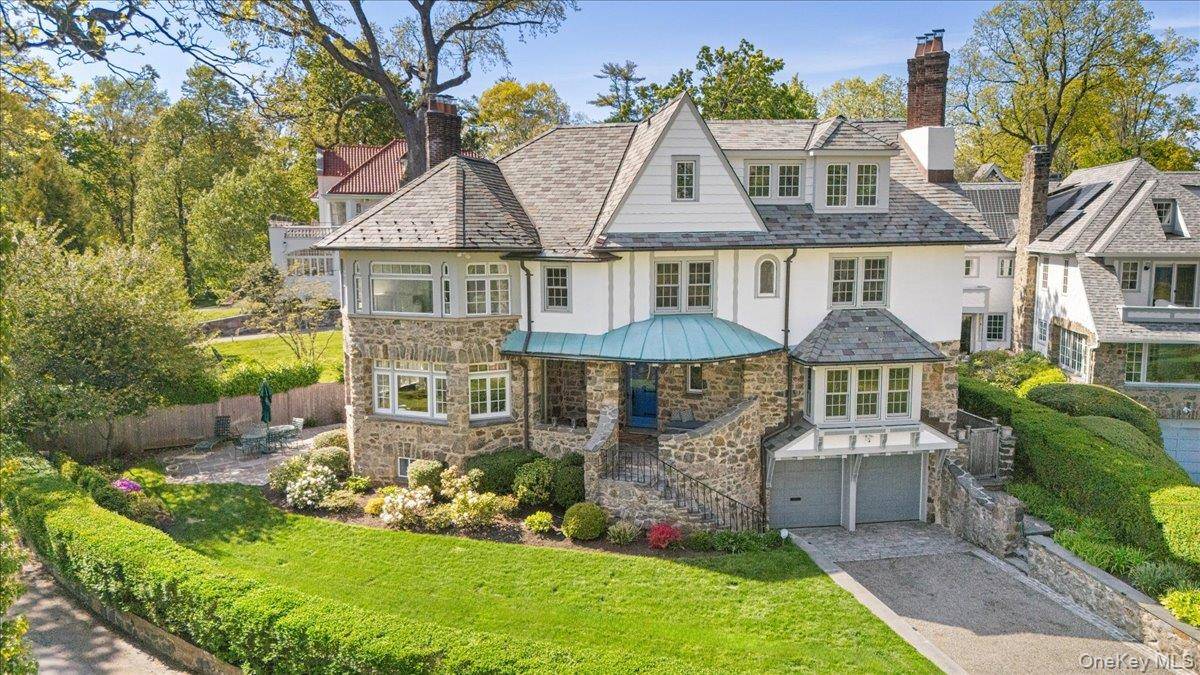 Casa com 5 Quartos à Beira-Mar à Venda em Larchmont - Nova Iorque - EUA - 2