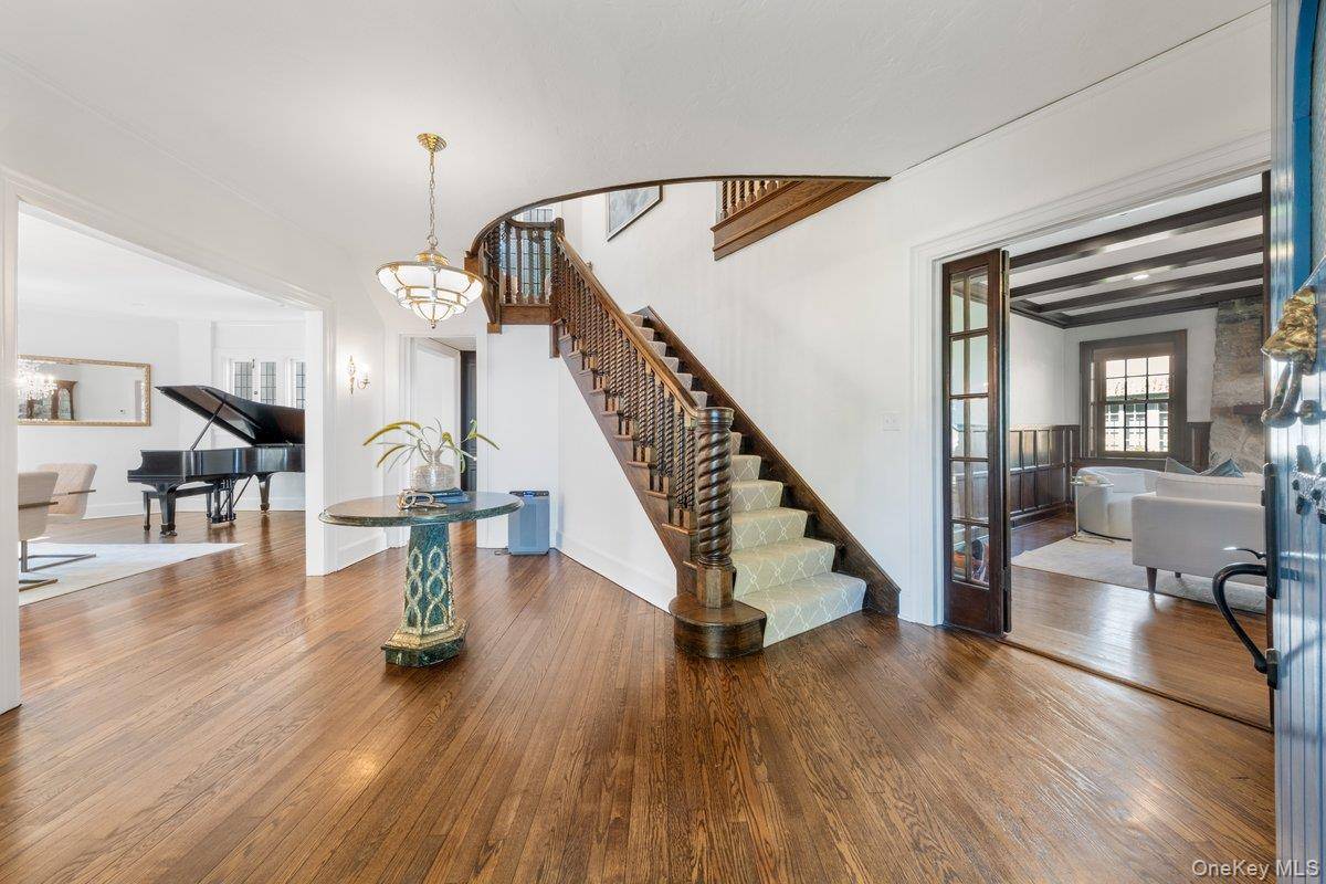 Casa com 5 Quartos à Beira-Mar à Venda em Larchmont - Nova Iorque - EUA - 7