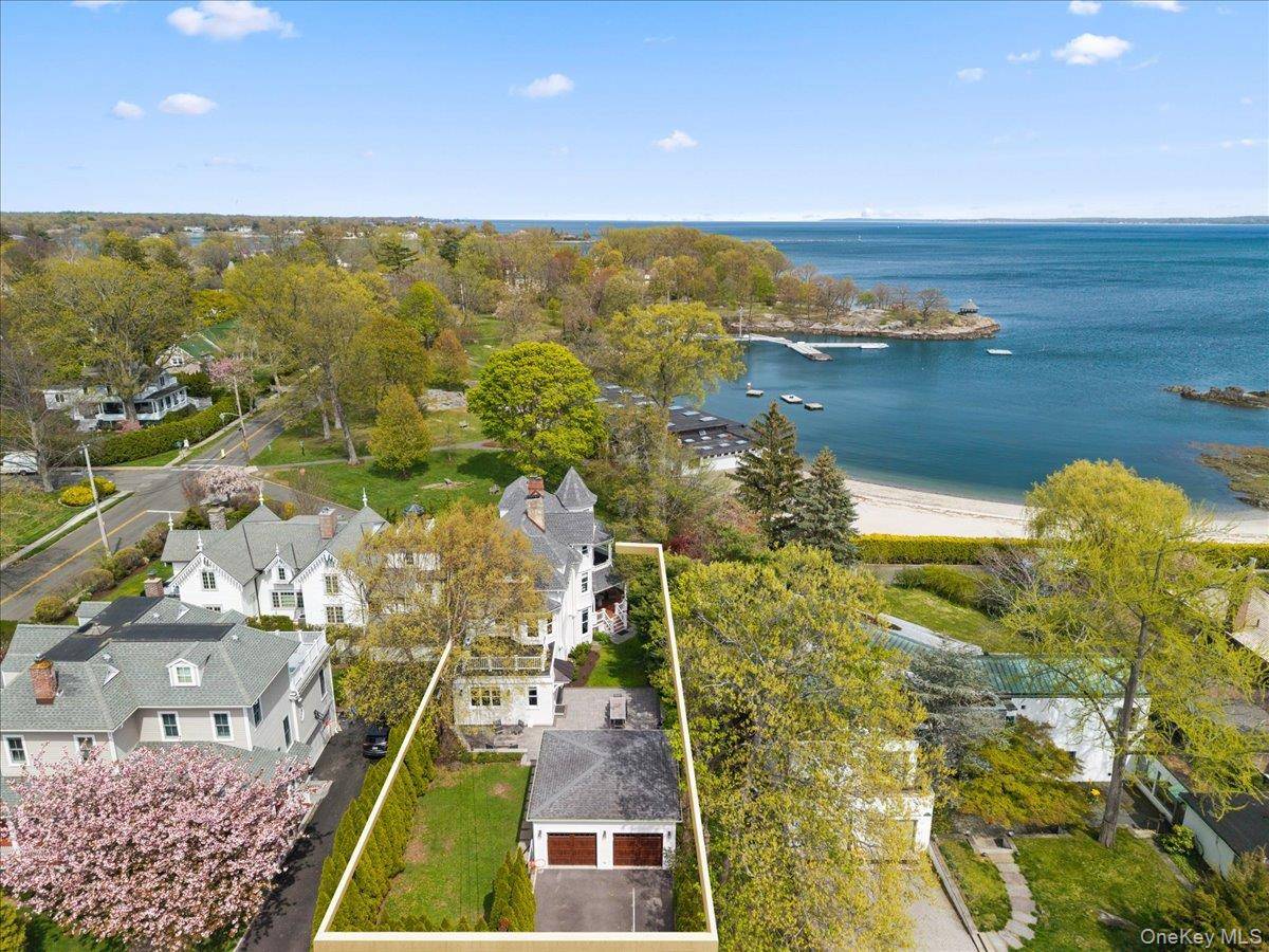 Maison 5 Chambres en Bord de Mer à Vendre à Larchmont - New York - USA - 1
