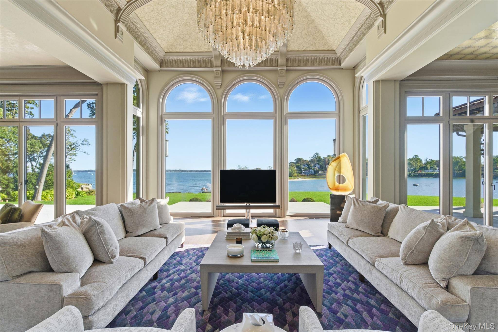 Casa de 5 Dormitorios Frente al Mar en Venta en Lloyd Harbor - NY - EE. UU. - 7
