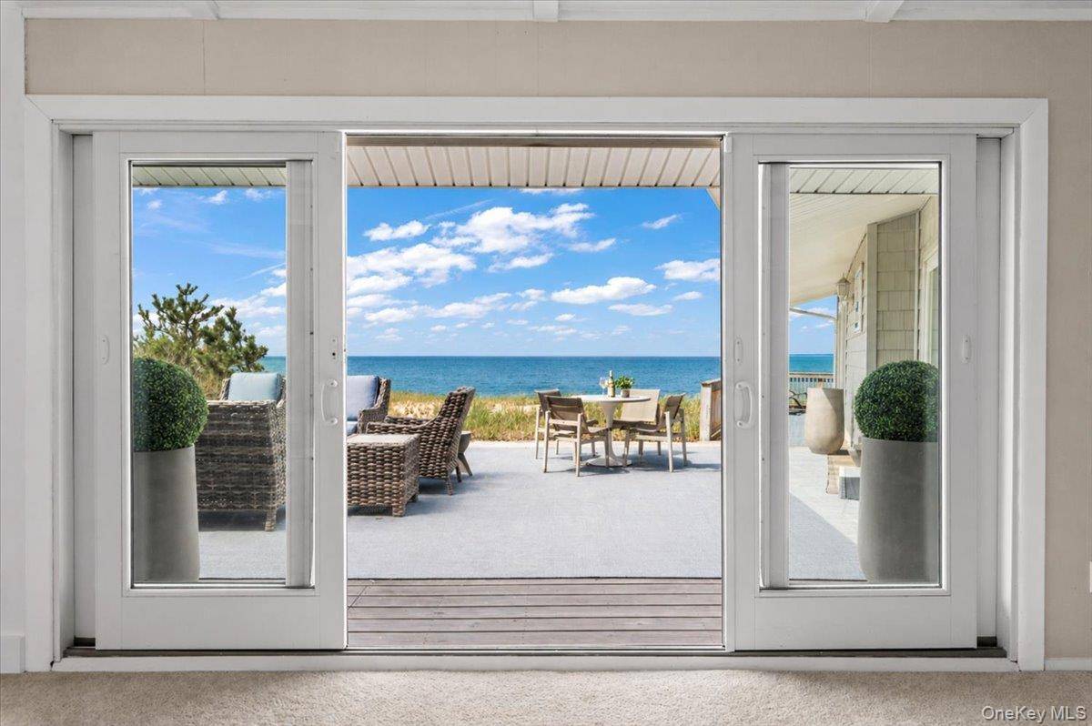 5 Bedroom Oceanfront Home for Sale in Montauk - New York - USA - 1