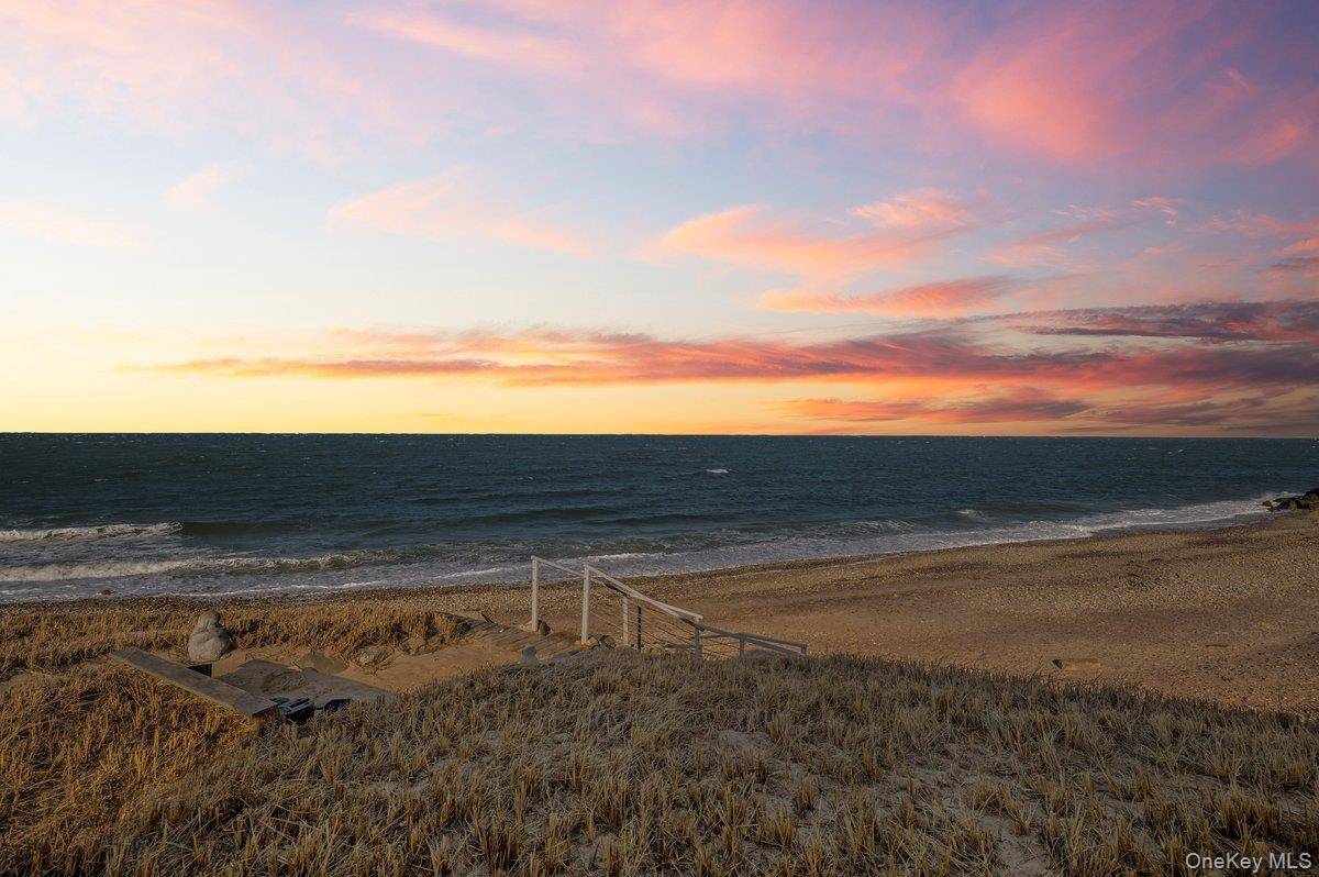 5 Bedroom Oceanfront Home for Sale in Montauk - New York - USA - 7