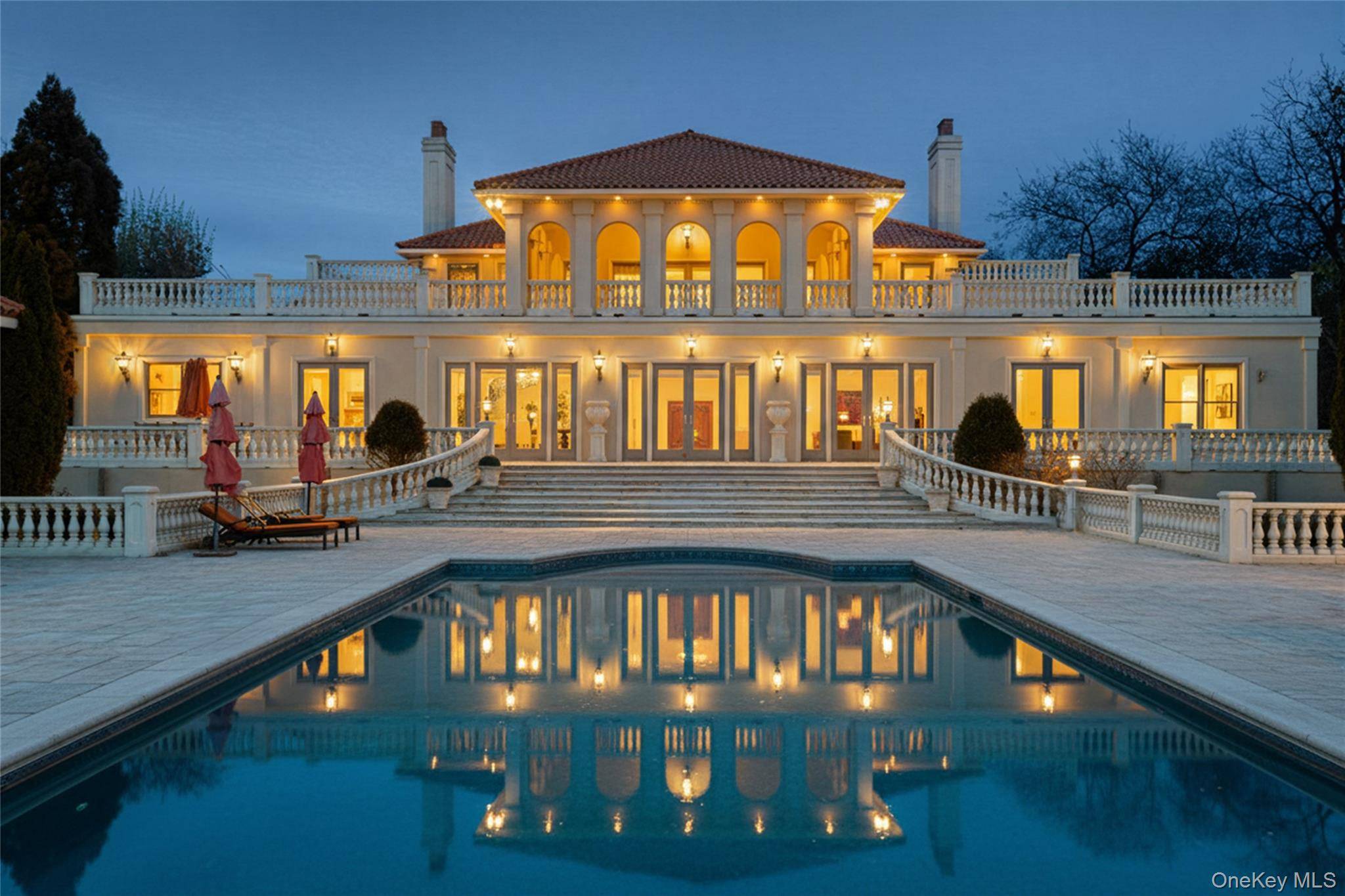 5 Bedroom Waterfront Home for Sale in Remsenburg - NY - USA - 4
