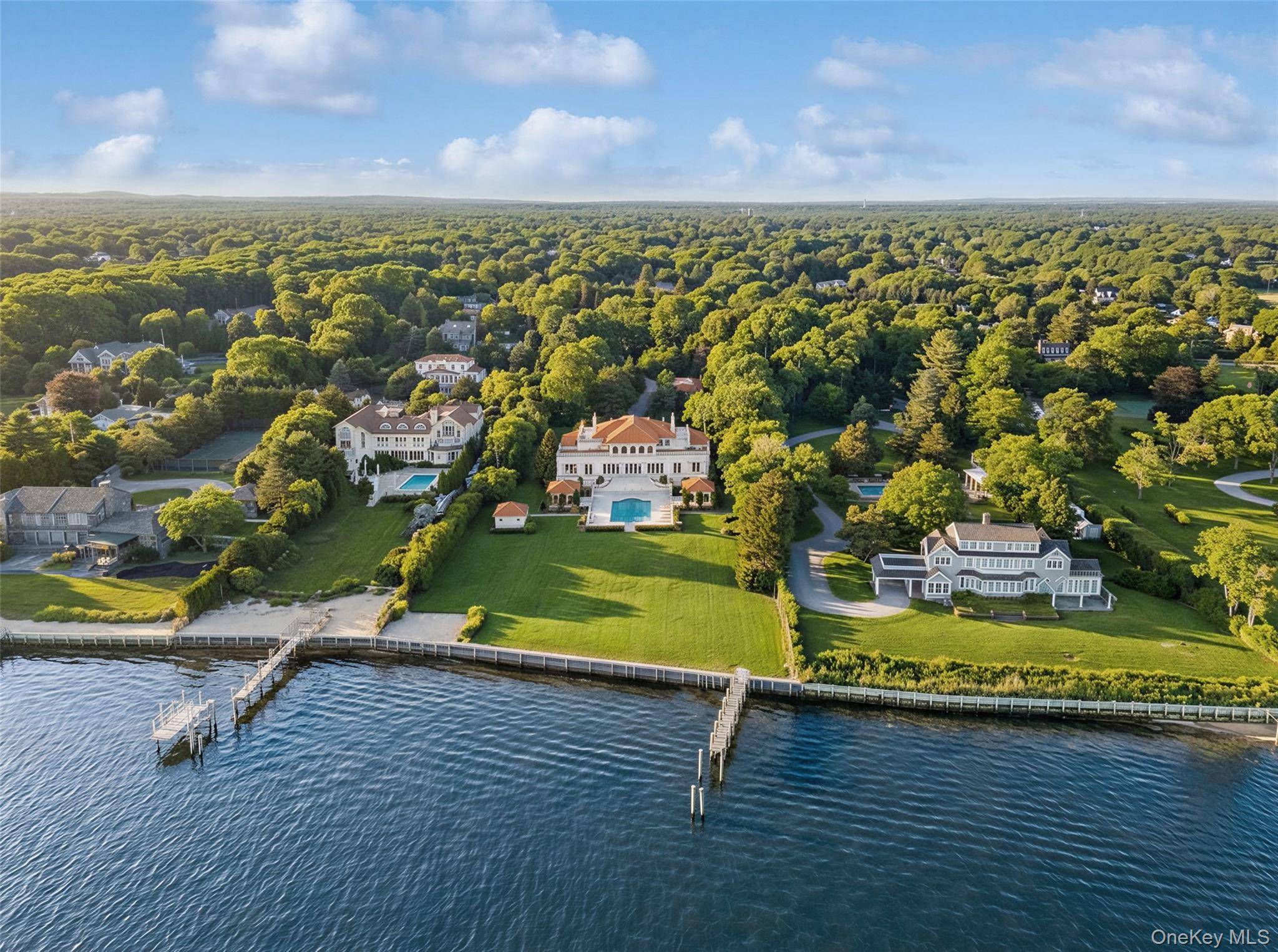 5 Bedroom Waterfront Home for Sale in Remsenburg - NY - USA - 5
