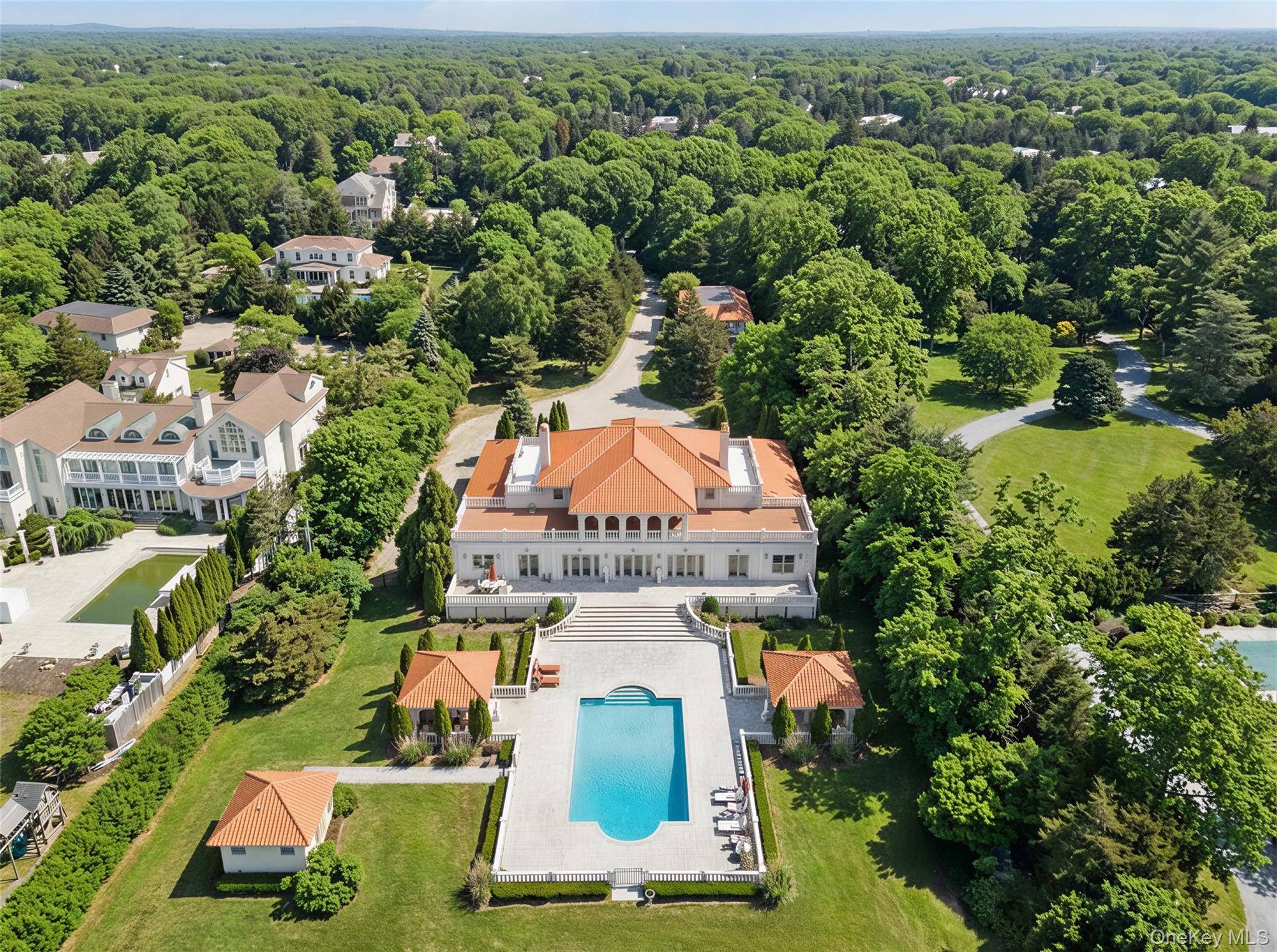 5 Bedroom Waterfront Home for Sale in Remsenburg - NY - USA - 6