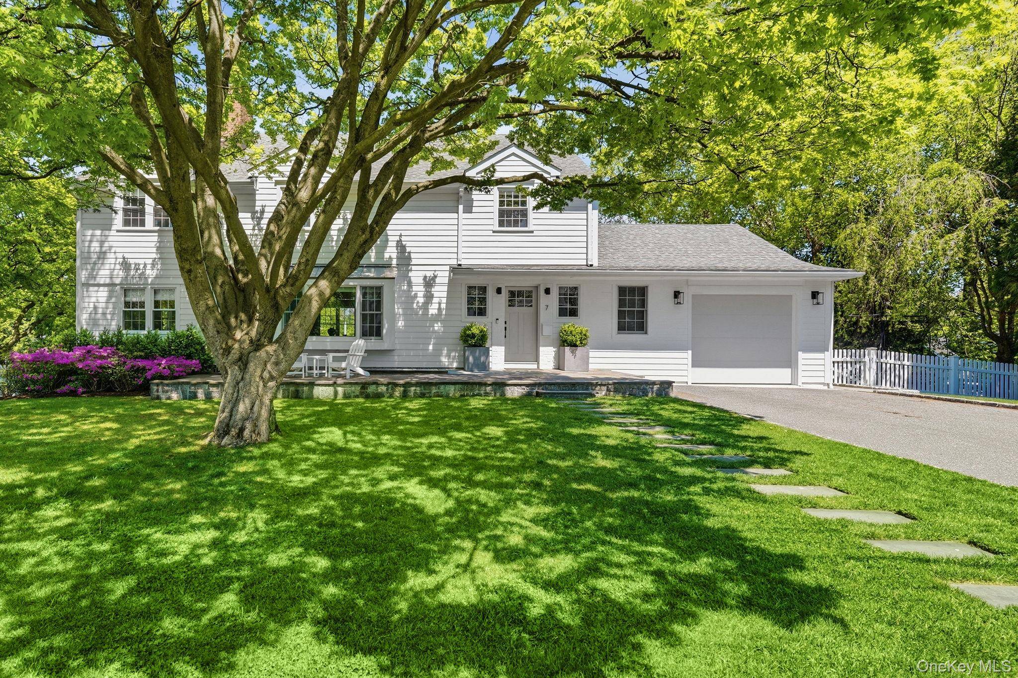 5 Bedroom Waterfront Home for Sale in RYE - New York - USA - 1