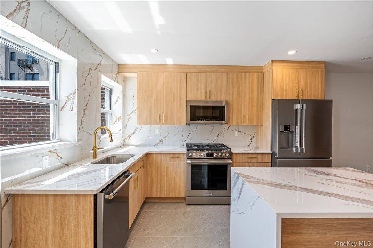 Casa de 5 Dormitorios en Venta en Astoria - Nueva York - EE. UU. - 6