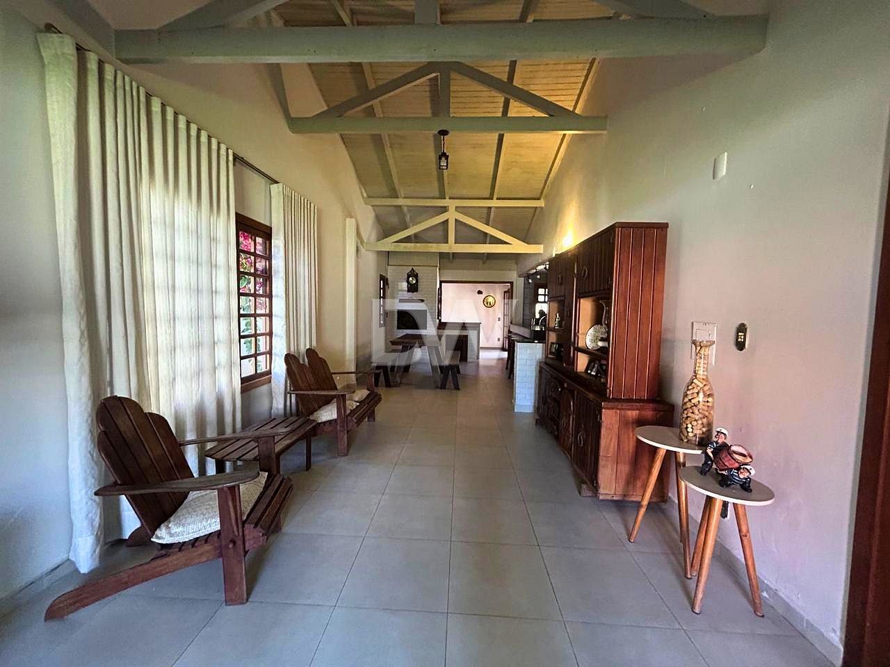 Casa com 5 Quartos à Venda em Balneário Camboriú - Santa Catarina - Brasil - 8