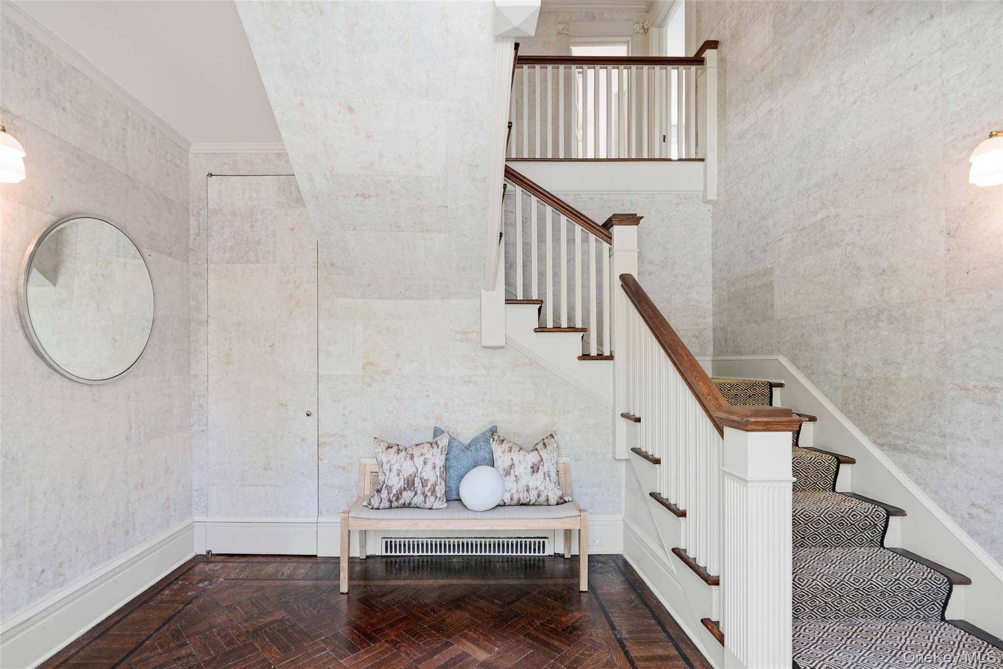 5 Bedroom Home for Sale in Bedford Corners - New York - USA - 3
