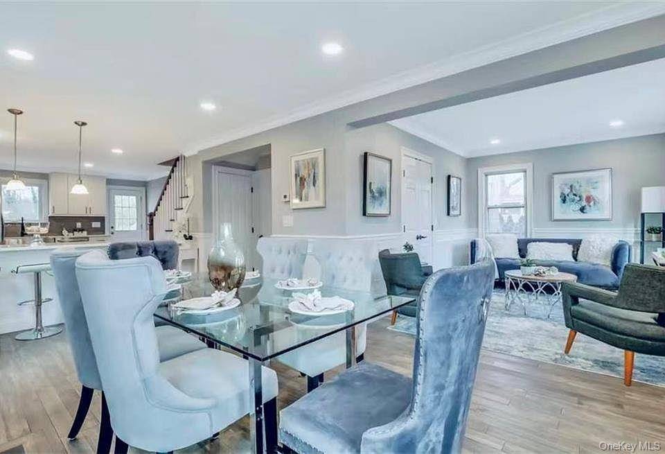 5 Bedroom Home for Sale in Bellmore - New York - USA - 4