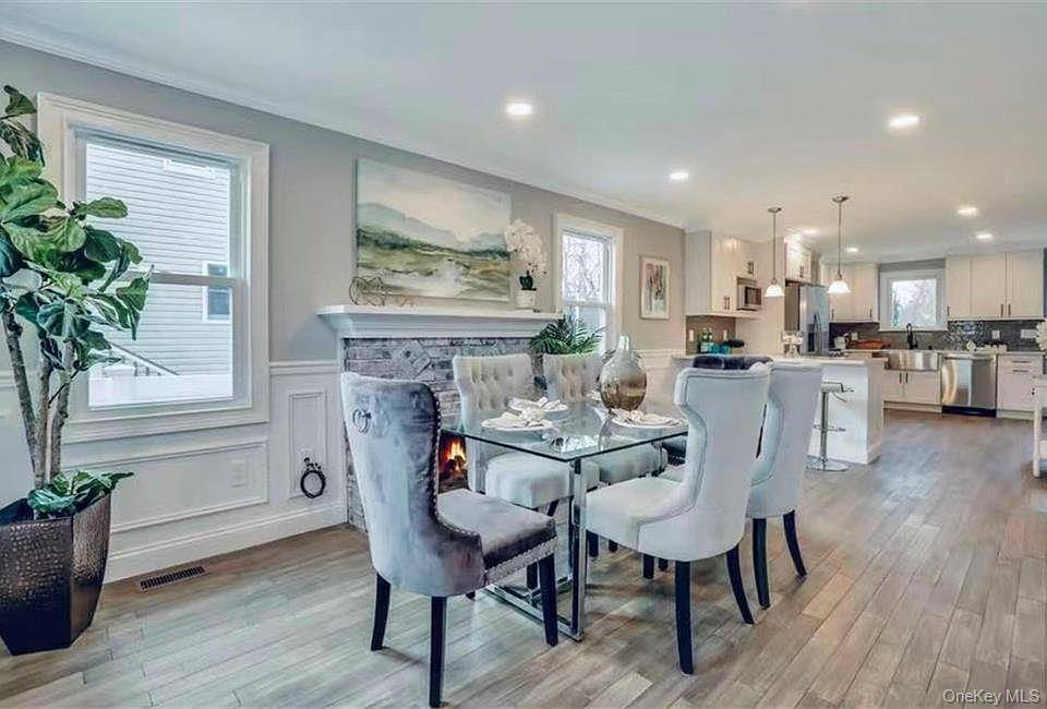 5 Bedroom Home for Sale in Bellmore - New York - USA - 5