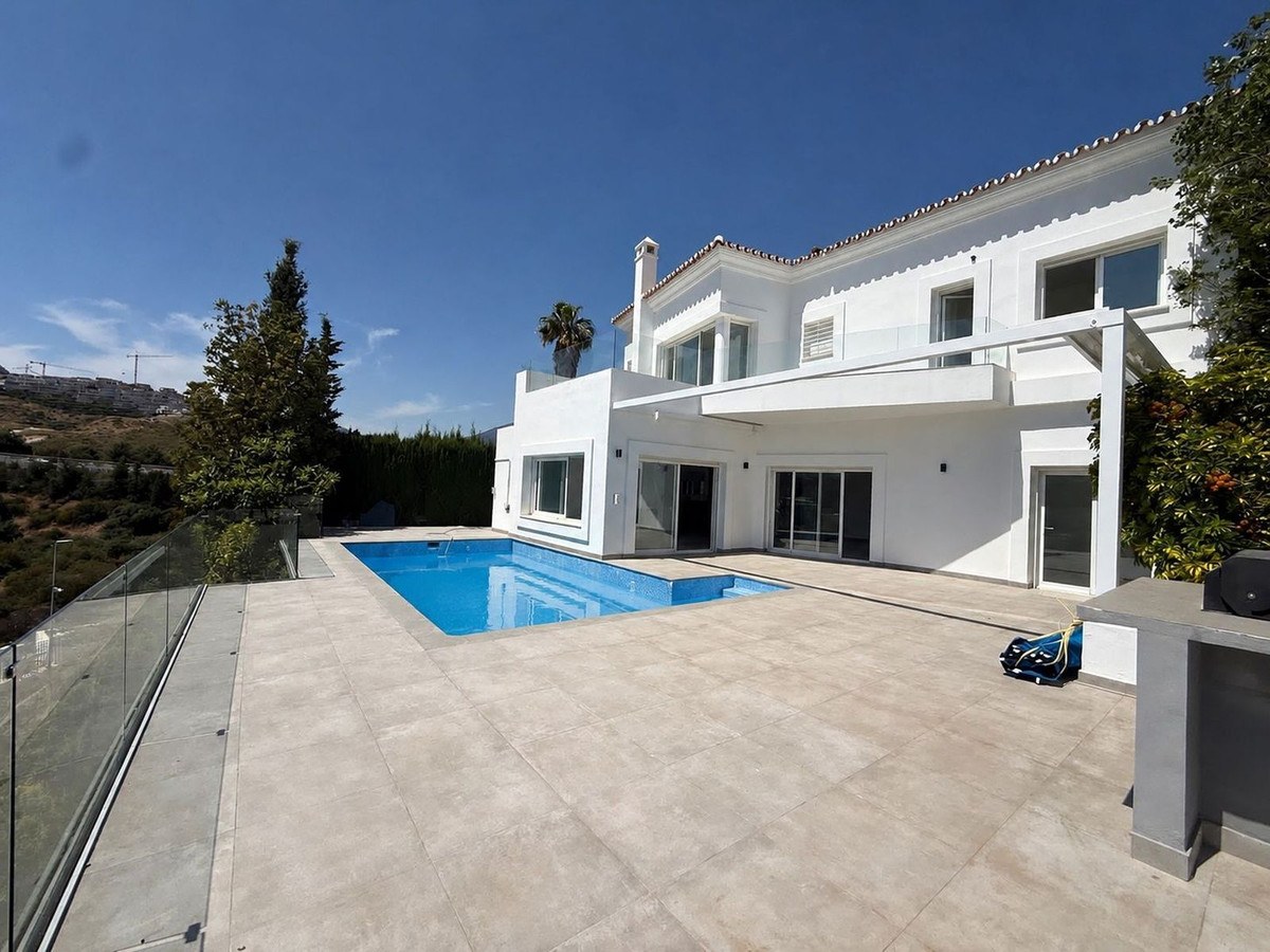 Casa com 5 Quartos à Venda em Benahavís - Costa del Sol - 1
