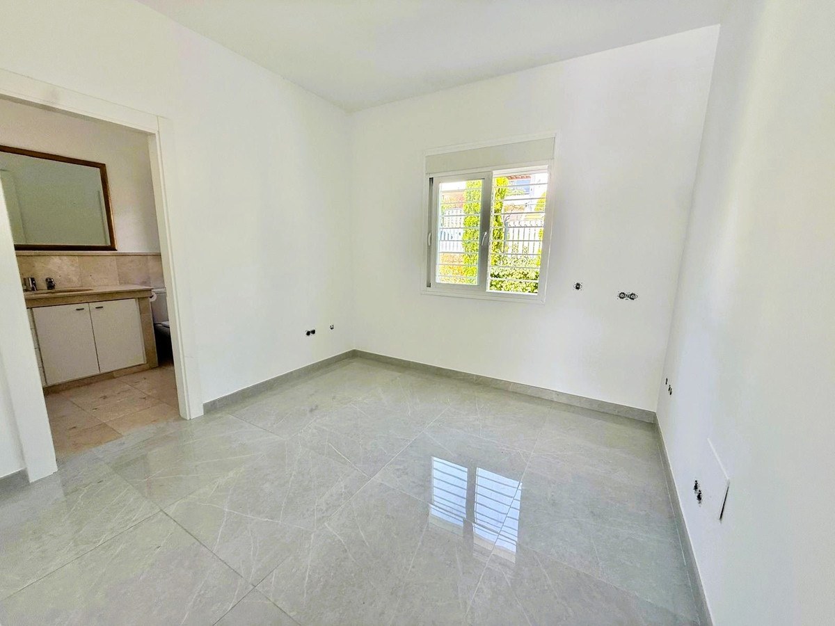 Casa com 5 Quartos à Venda em Benahavís - Costa del Sol - 3