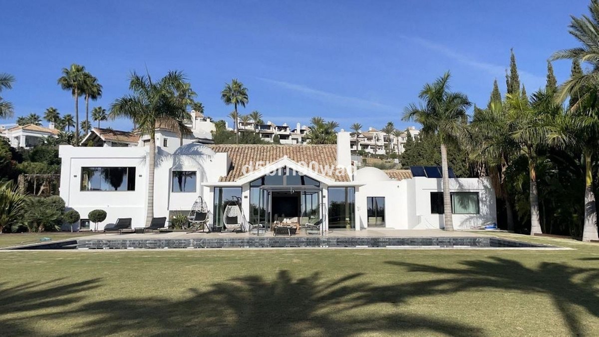 Casa com 5 Quartos à Venda em Benahavís - Costa del Sol - 1