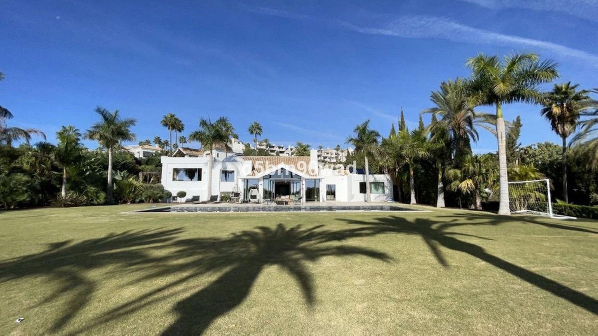 Casa com 5 Quartos à Venda em Benahavís - Costa del Sol - 2
