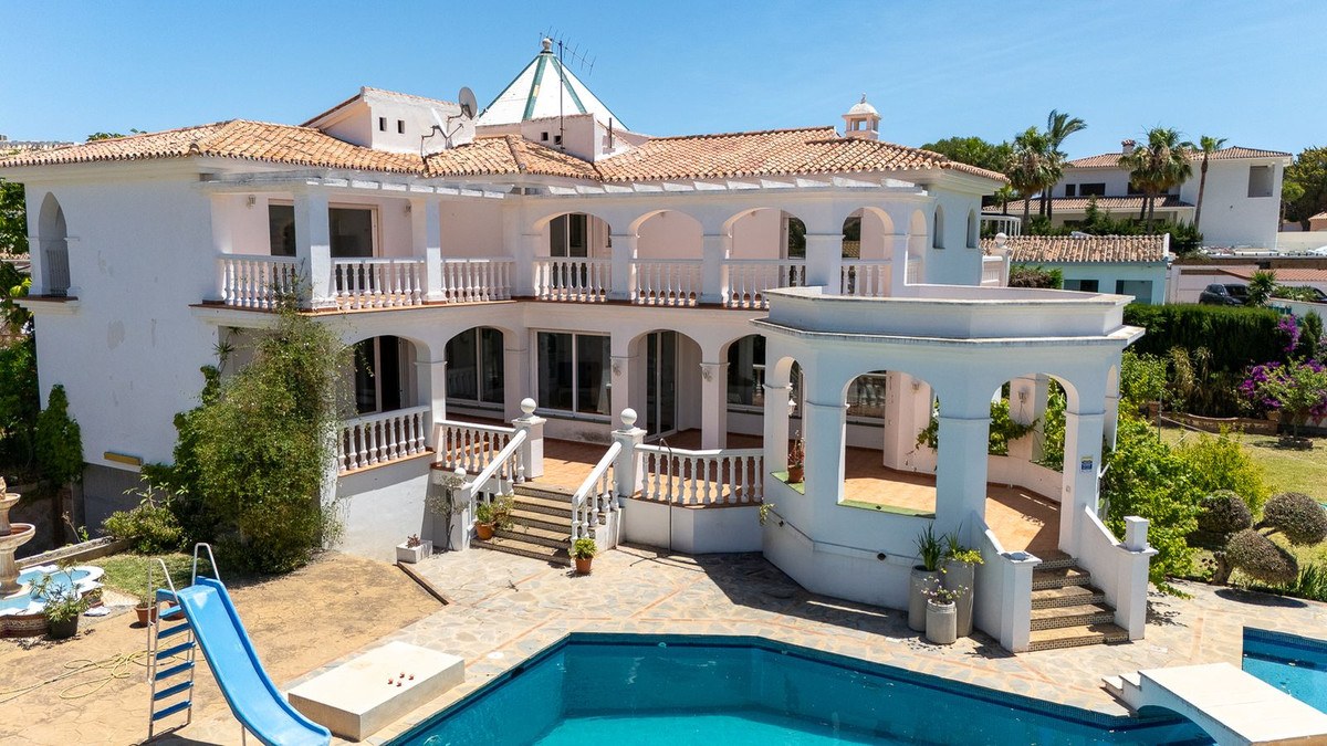 Maison de 5 Chambres à Vendre à Benalmádena, Costa del Sol - 2