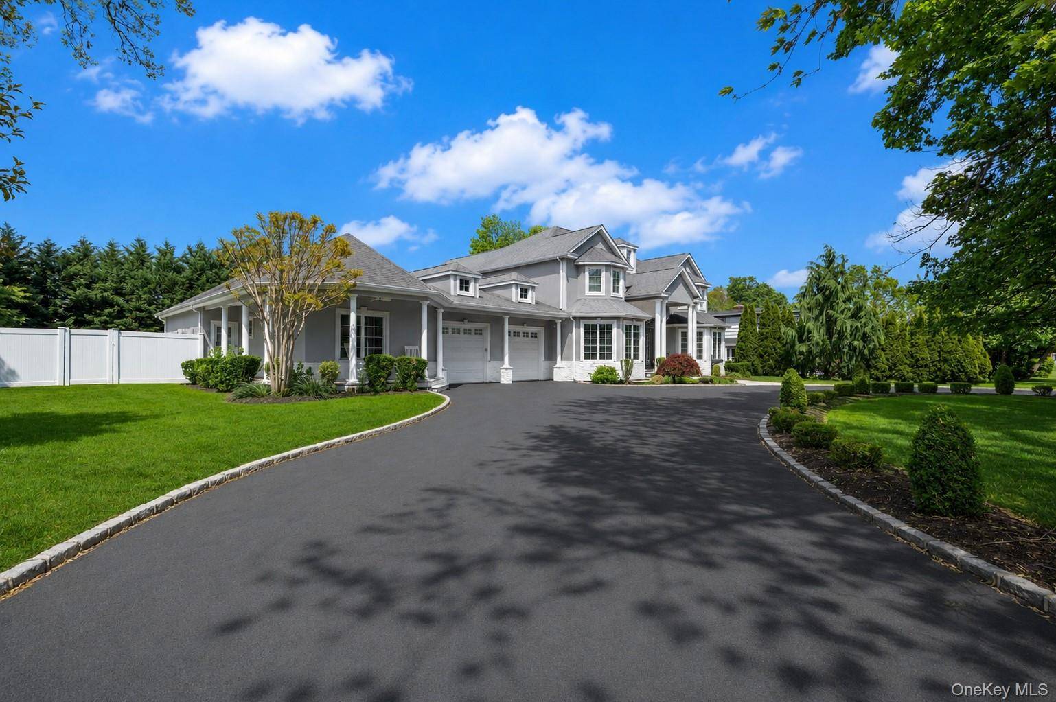 Casa de 5 Dormitorios en Venta en Bethpage - Nueva York - EE. UU. - 4