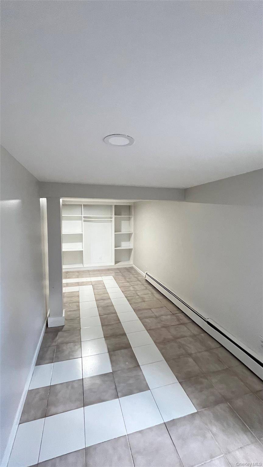 Casa com 5 Quartos à Venda em Brentwood - Nova Iorque - EUA - 6