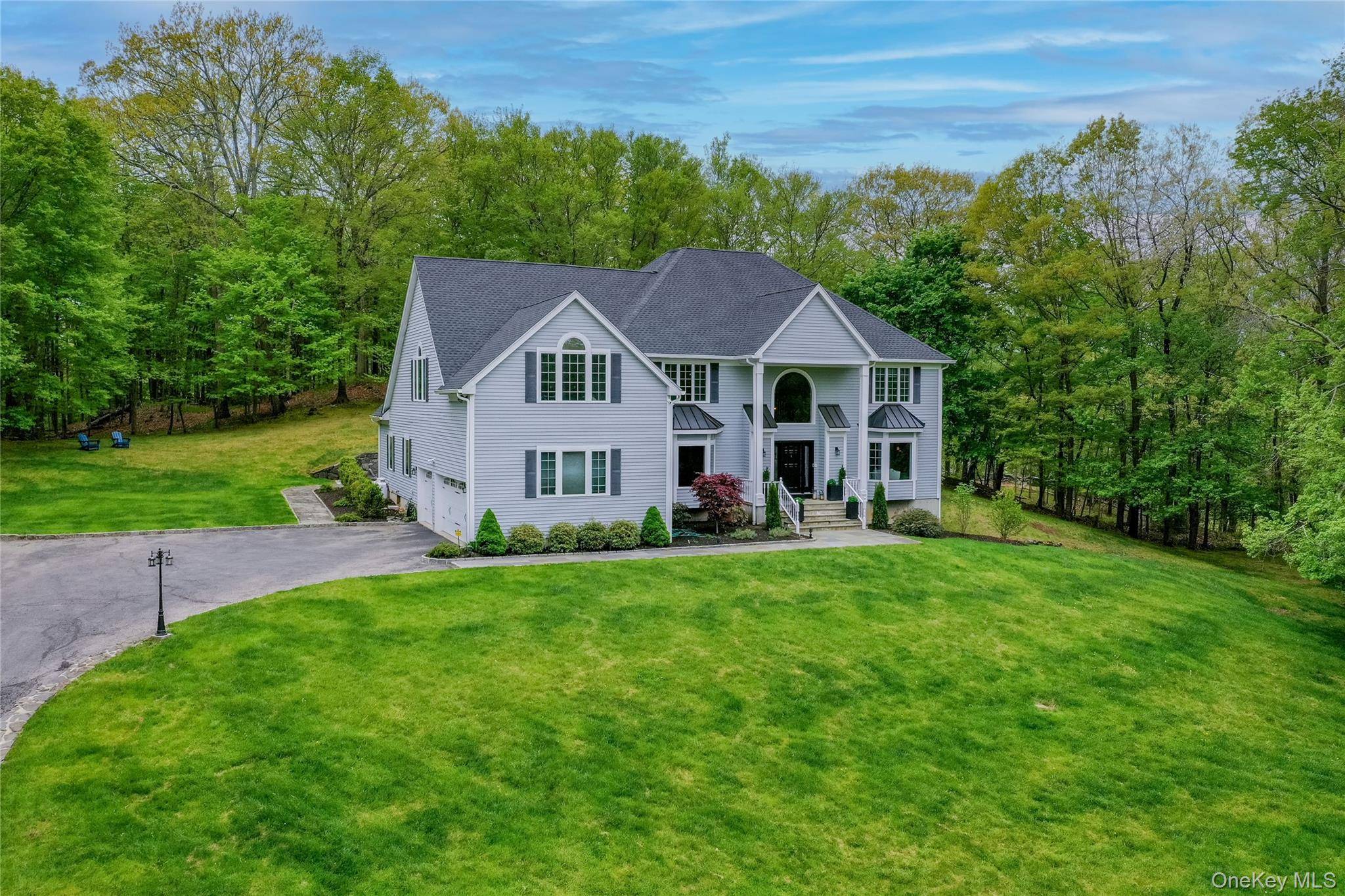 5 Bedroom Home for Sale in Briarcliff Manor - New York - USA - 3
