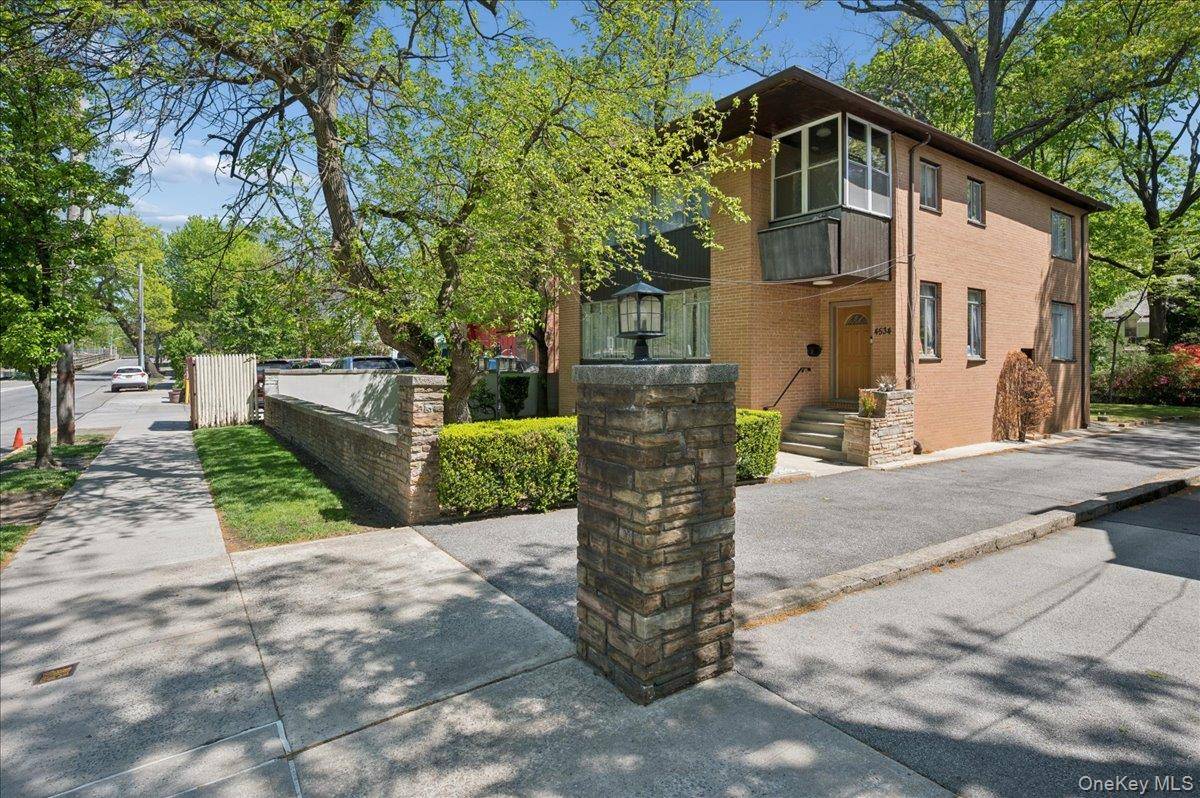 Casa com 5 Quartos à Venda em Bronx - Nova Iorque - EUA - 1