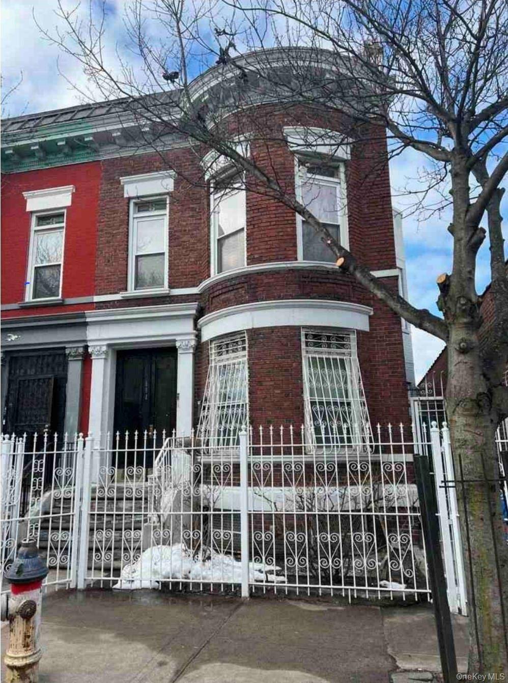 Casa com 5 Quartos à Venda em Bronx - Nova Iorque - EUA - 1