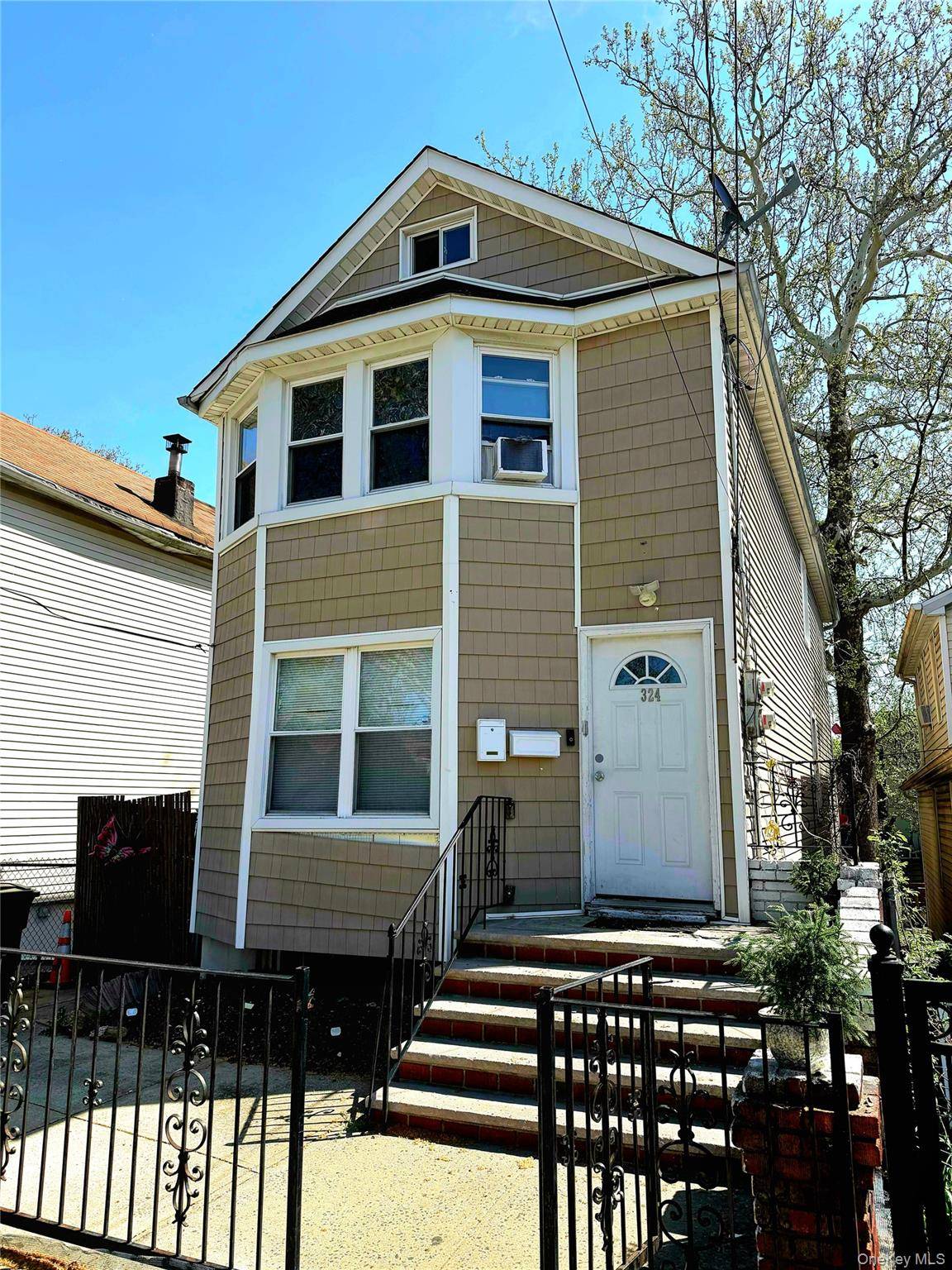 Casa com 5 Quartos à Venda em Bronx - Nova Iorque - EUA - 2