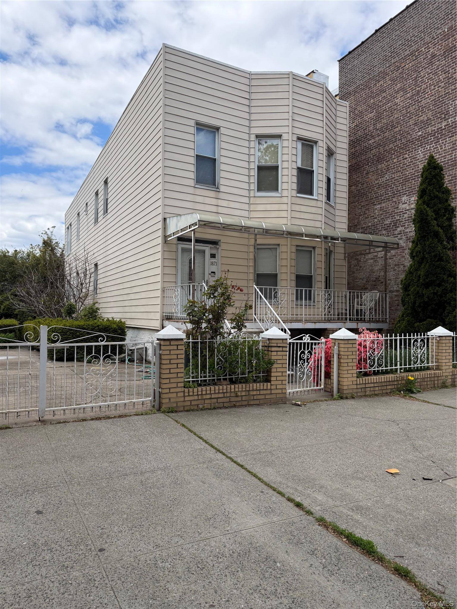 Casa com 5 Quartos à Venda em Bronx - Nova Iorque - EUA - 2