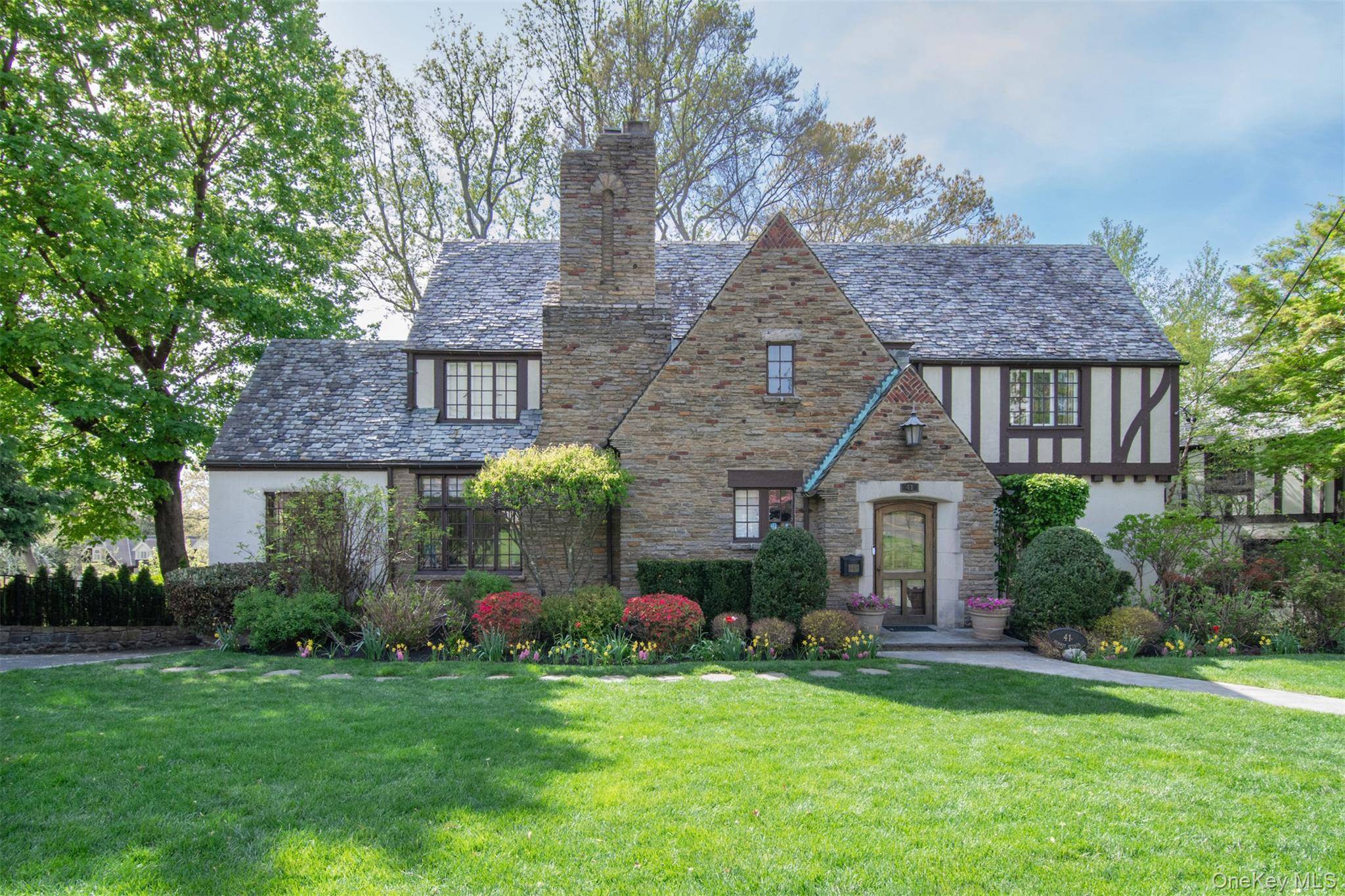 Casa com 5 Quartos à Venda em Bronxville - Nova Iorque - EUA - 1