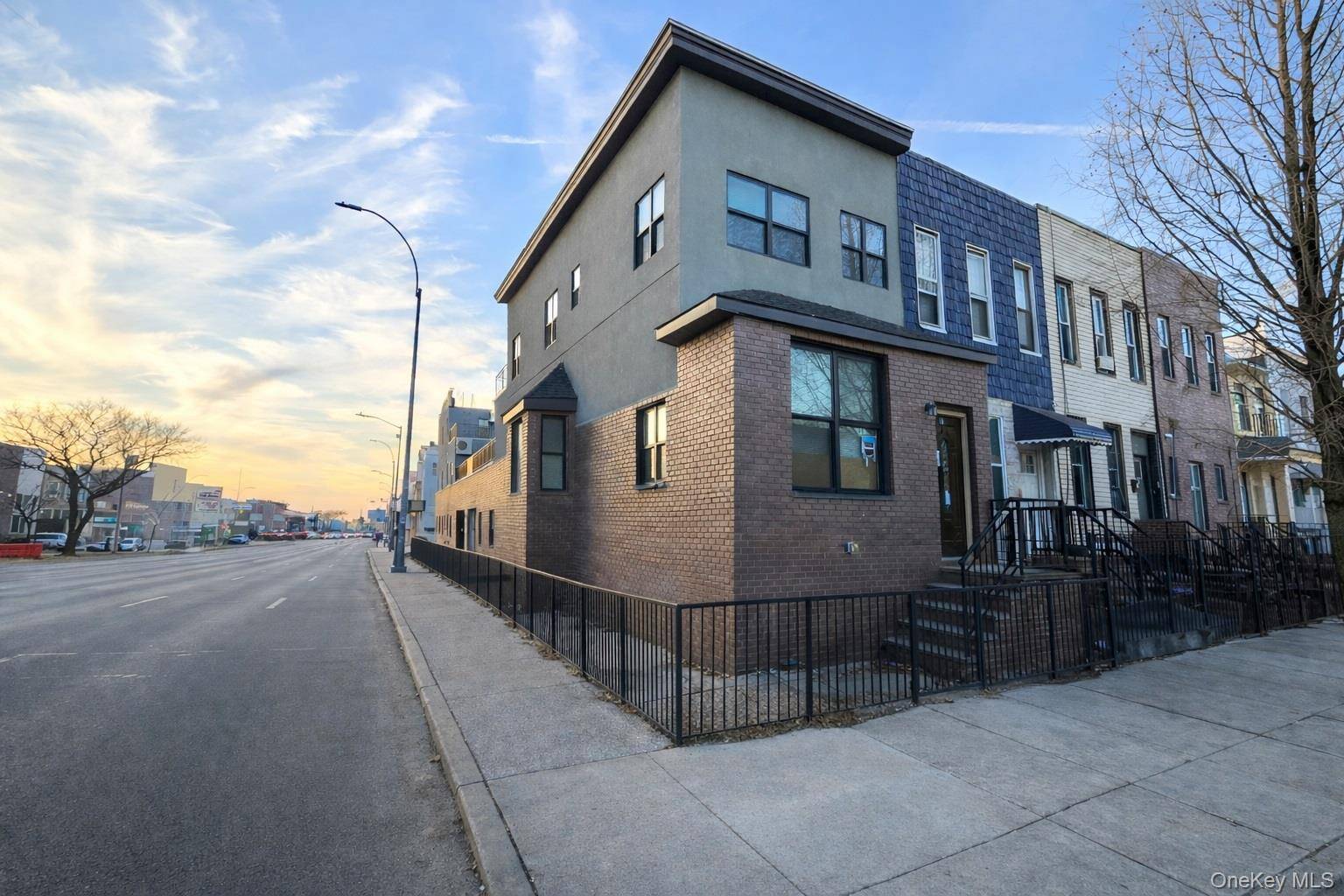 Casa com 5 Quartos à Venda em Brooklyn - Nova Iorque - EUA - 1