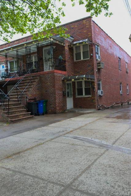 5 Bedroom Home for Sale in Brooklyn - New York - USA - 2