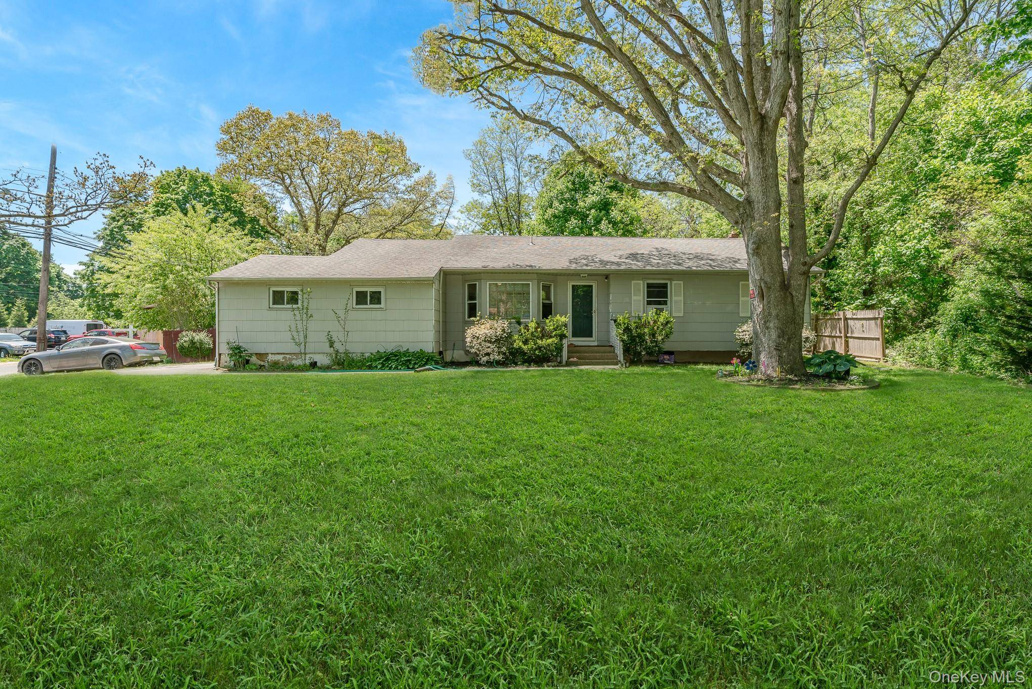Casa de 5 Dormitorios en Venta en Central Islip - Nueva York - EE. UU. - 1