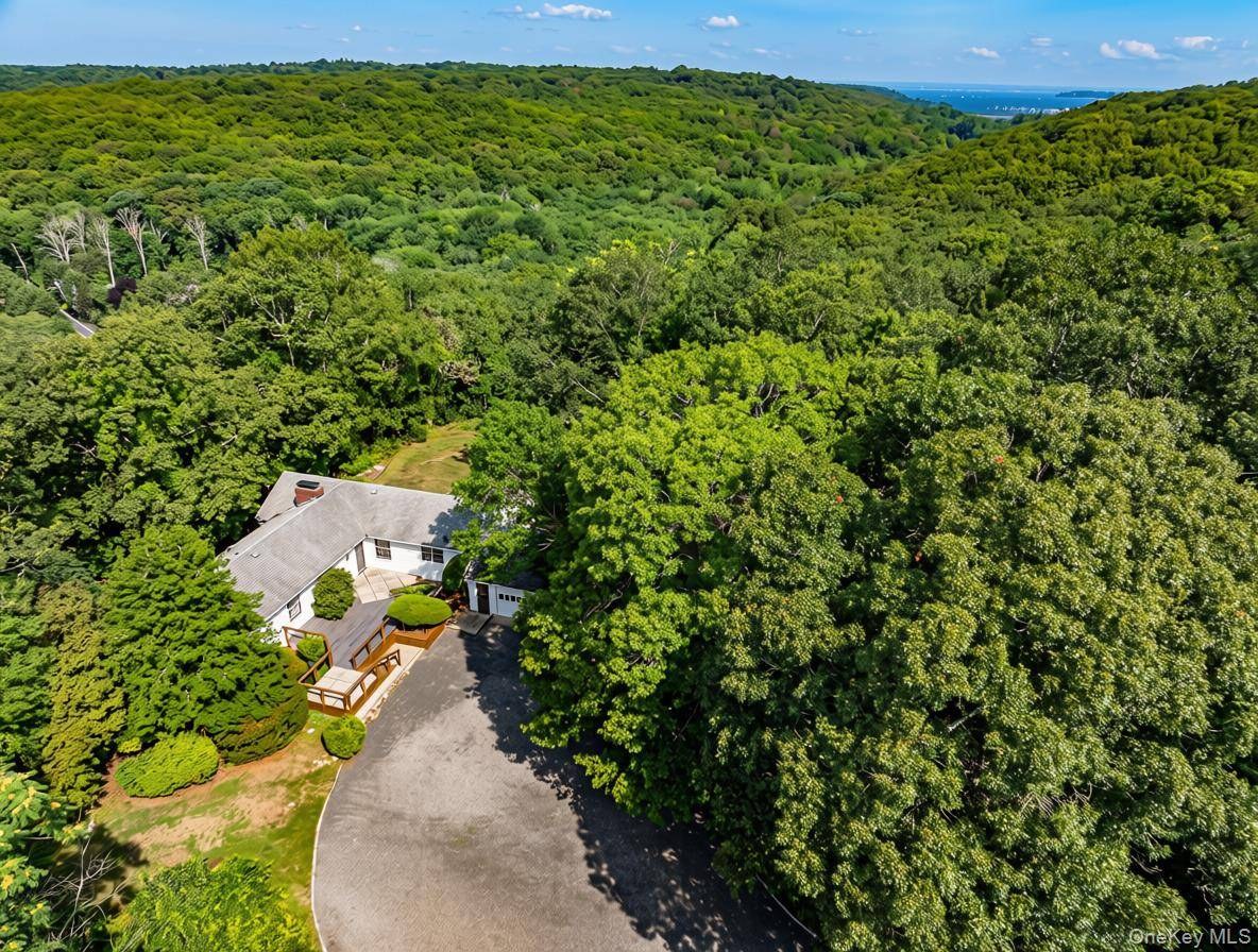 Casa com 5 Quartos à Venda em Cold Spring Harbor - Nova Iorque - EUA - 4