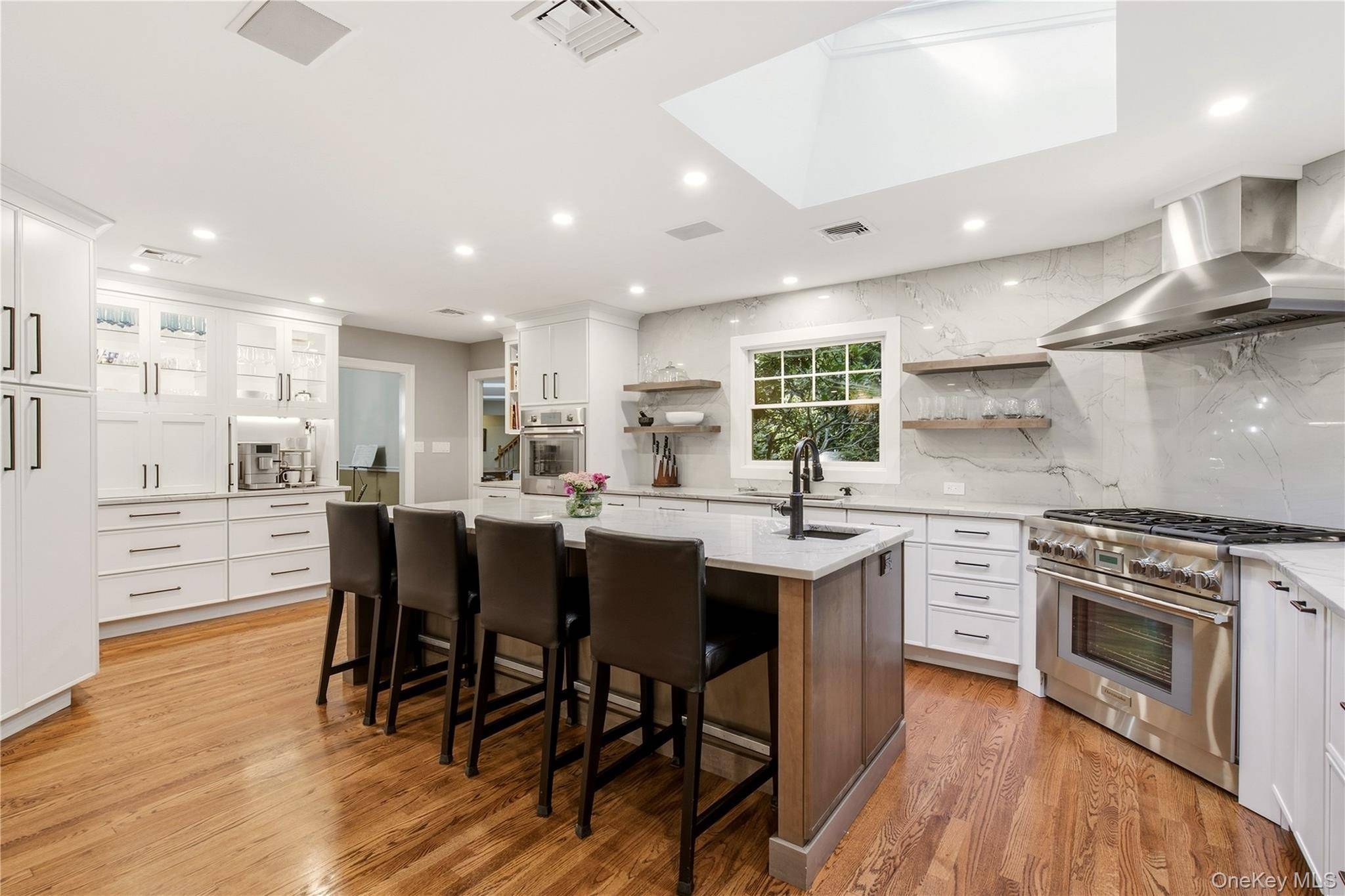 Casa com 5 Quartos à Venda em Cold Spring Harbor - Nova Iorque - EUA - 4