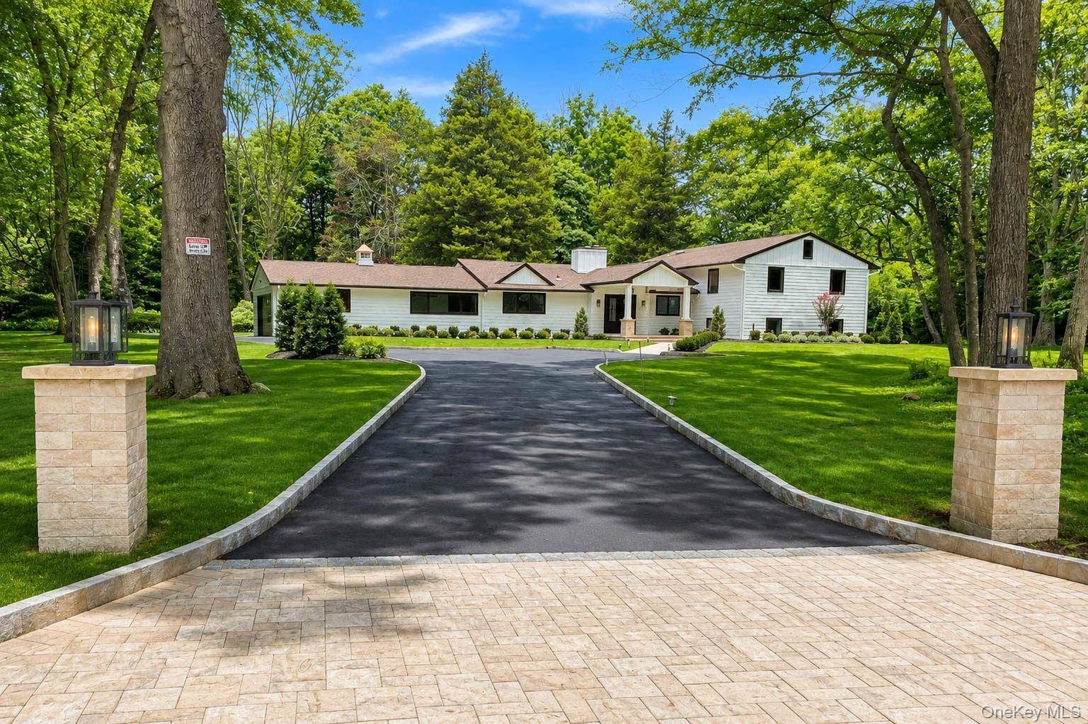 Casa com 5 Quartos à Venda em Cold Spring Harbor - Nova Iorque - EUA - 1
