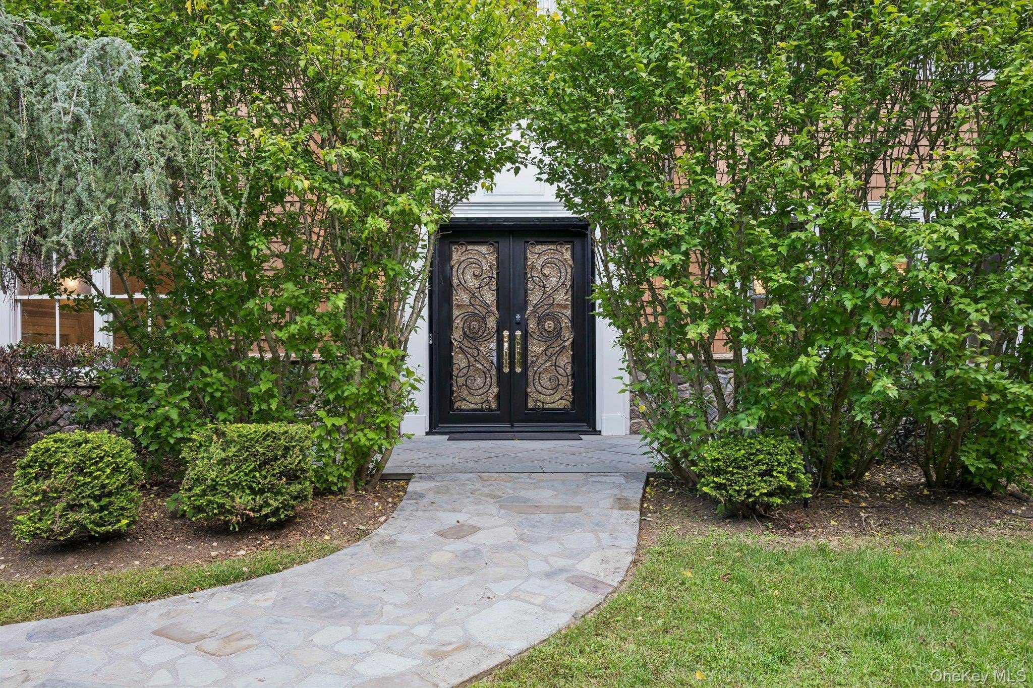 Casa com 5 Quartos à Venda em Cold Spring Harbor - Nova Iorque - EUA - 2