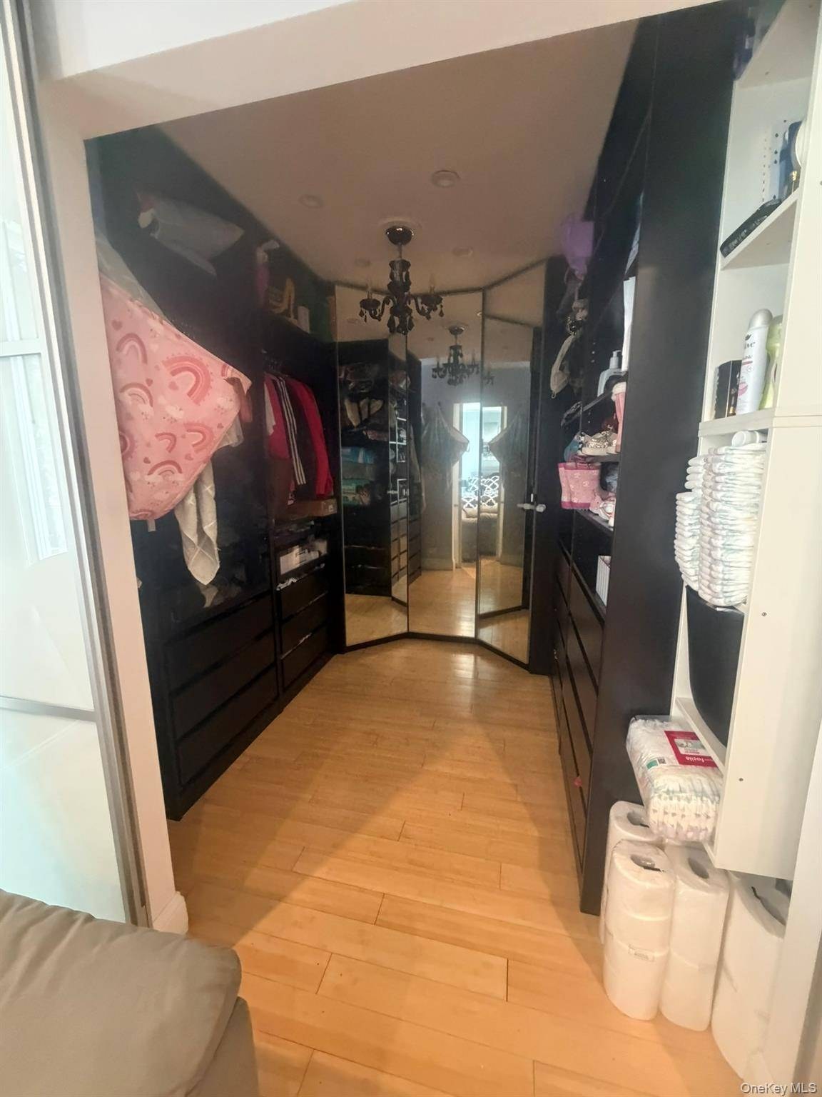 Casa com 5 Quartos à Venda em College Point - Nova Iorque - EUA - 4
