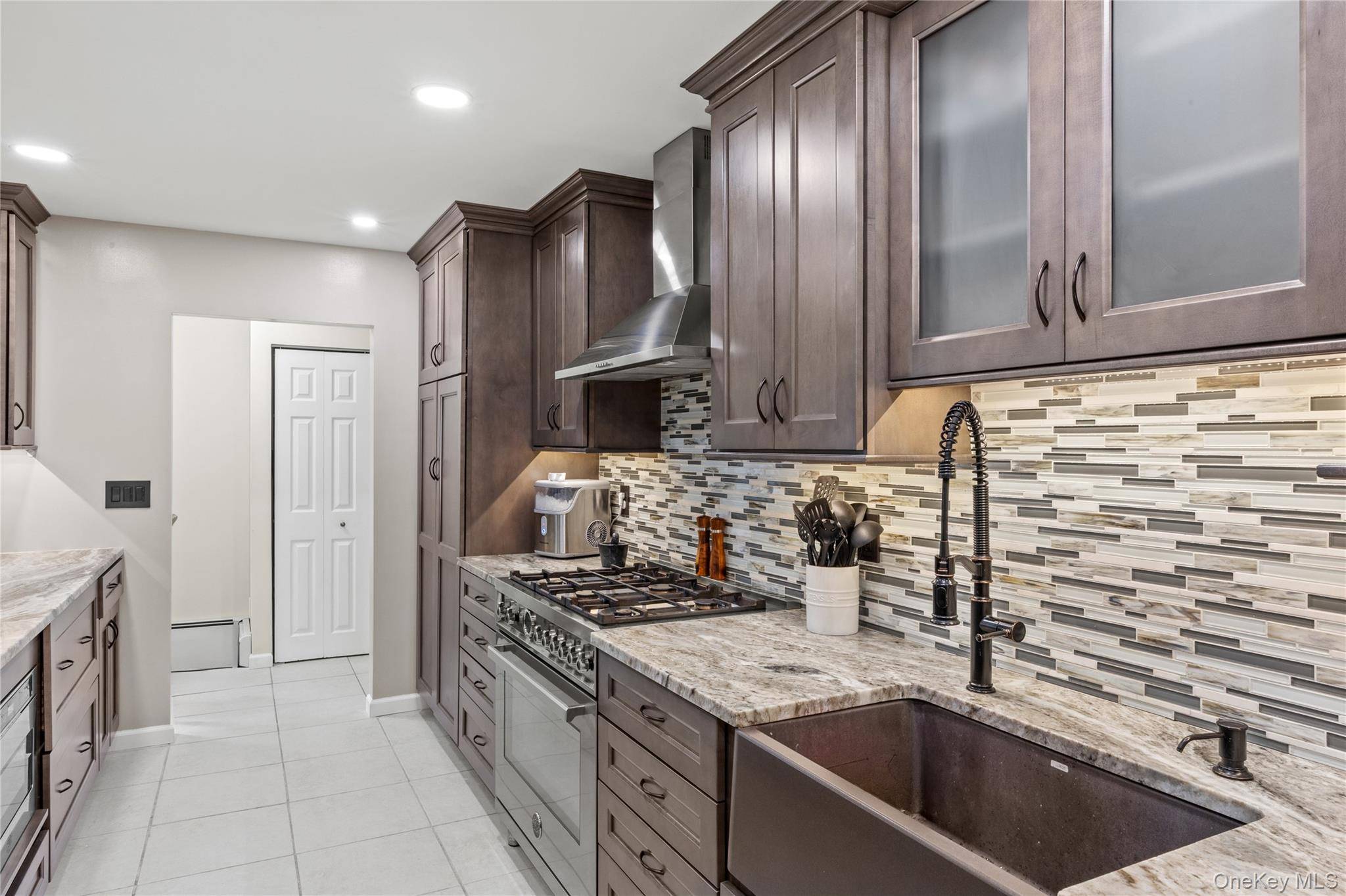 Casa de 5 Dormitorios en Venta en Coram - Nueva York - EE. UU. - 6