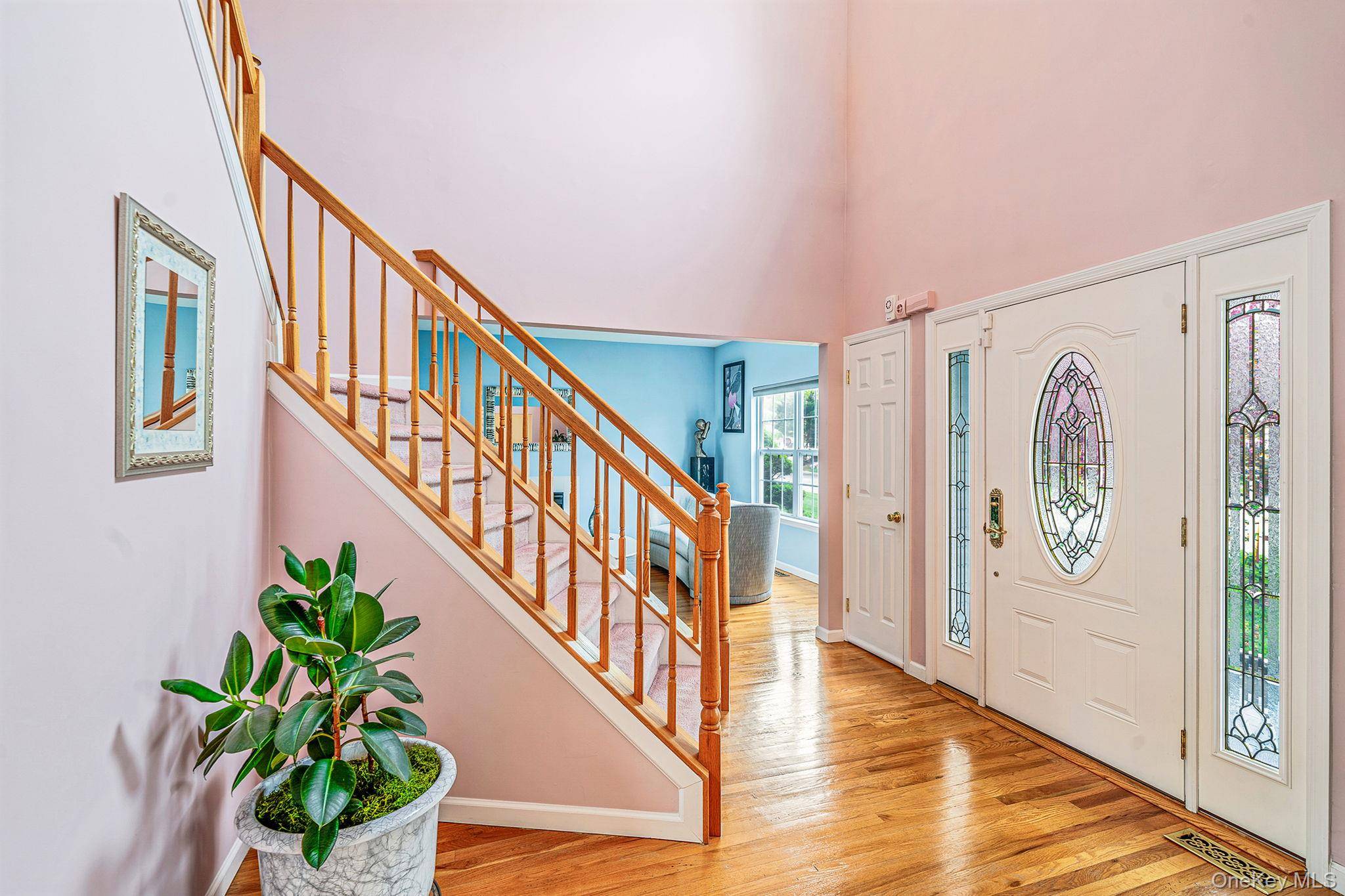 Casa de 5 Dormitorios en Venta en Coram - Nueva York - EE. UU. - 5