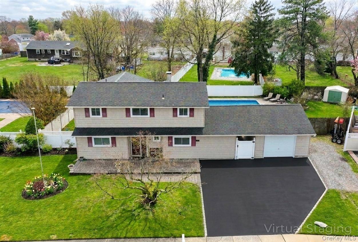 Casa de 5 Dormitorios en Venta en Deer Park - Nueva York - EE. UU. - 2