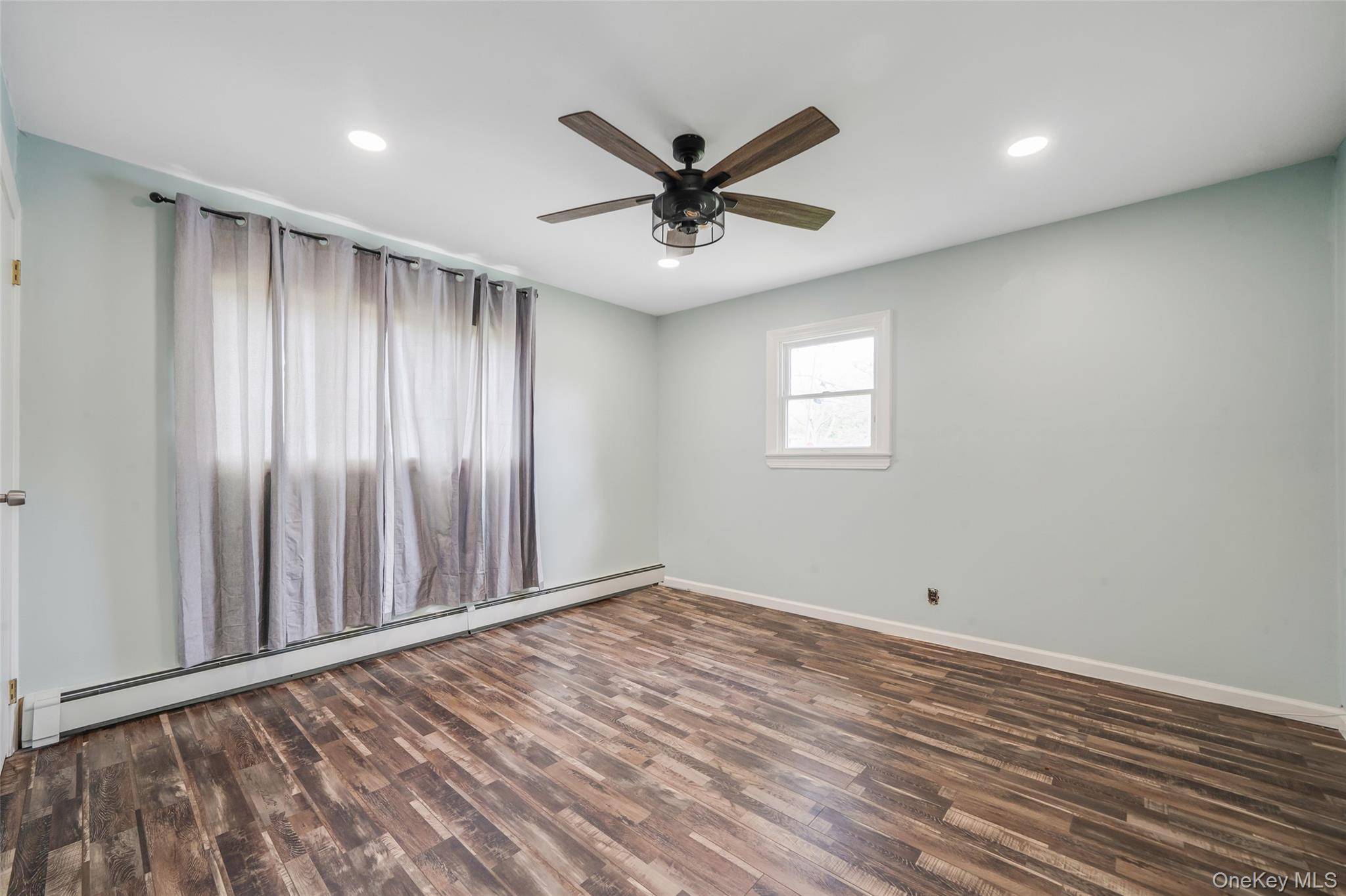 Casa com 5 Quartos à Venda em Deer Park - Nova Iorque - EUA - 5