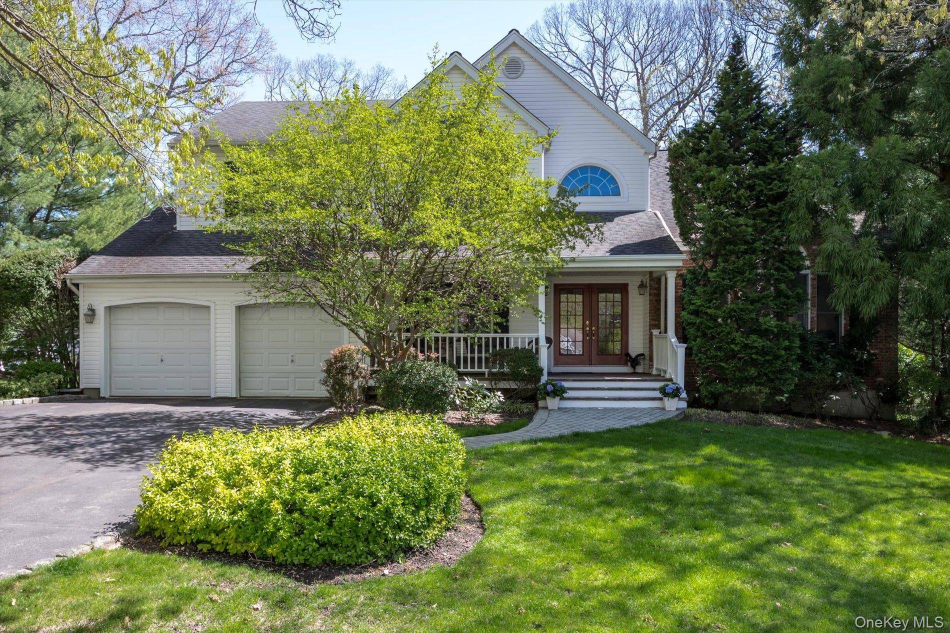 Casa de 5 Dormitorios en Venta en Dix Hills - Nueva York - EE. UU. - 2