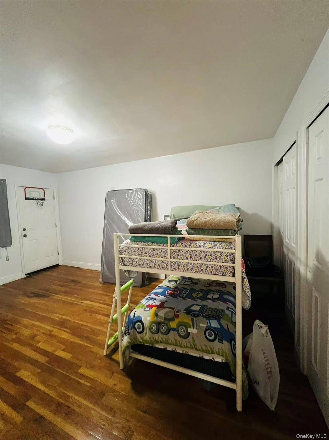 Casa de 5 Dormitorios en Venta en East Elmhurst - Nueva York - EE. UU. - 5