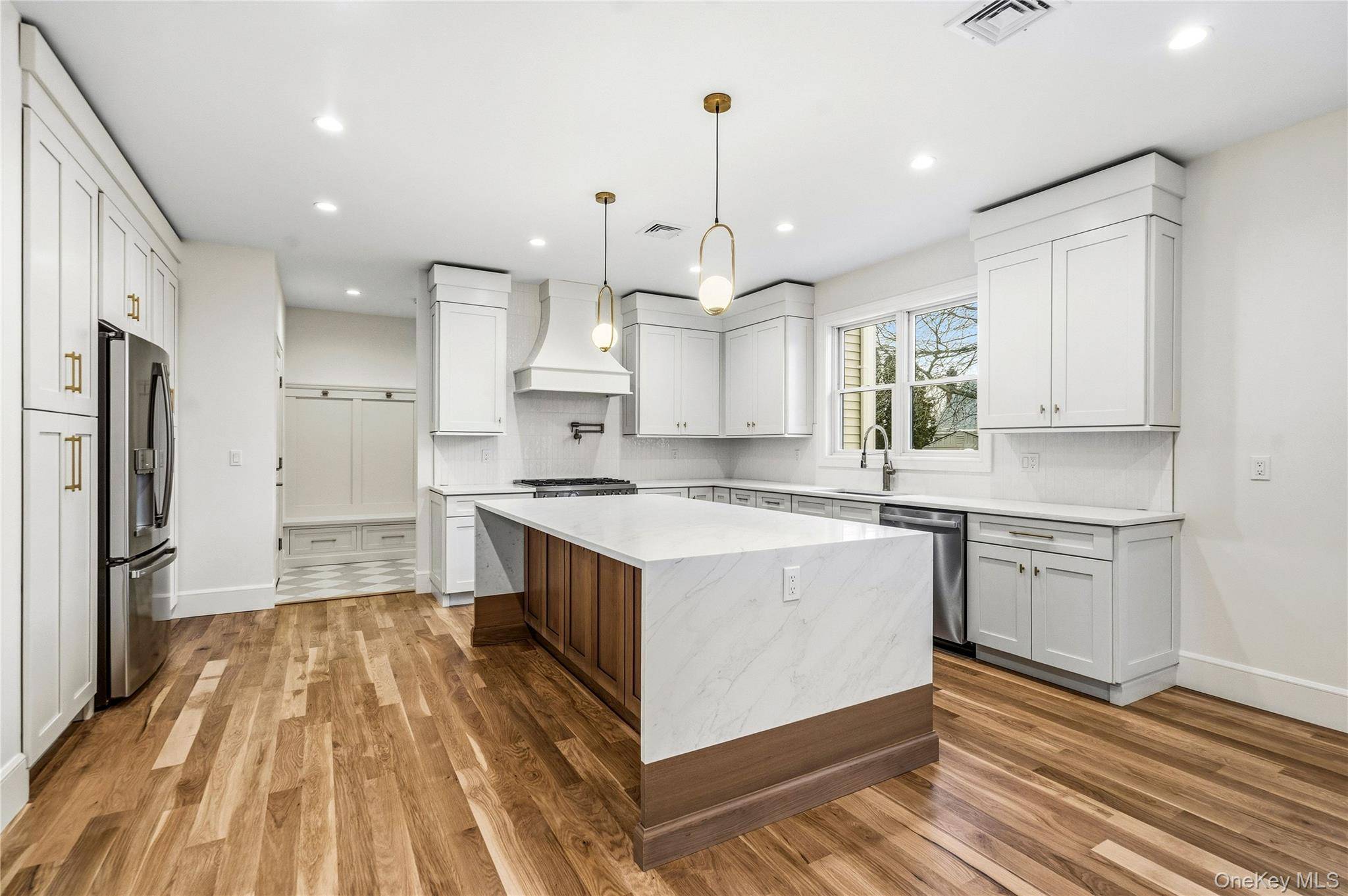 Casa de 5 Dormitorios en Venta en East Meadow - Nueva York - EE. UU. - 6