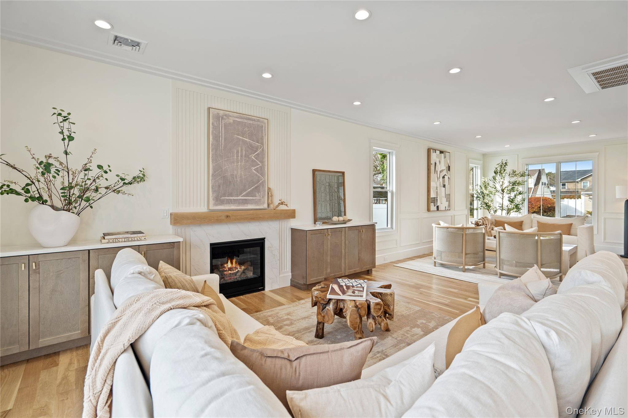 Casa de 5 Dormitorios en Venta en East Meadow - Nueva York - EE. UU. - 8