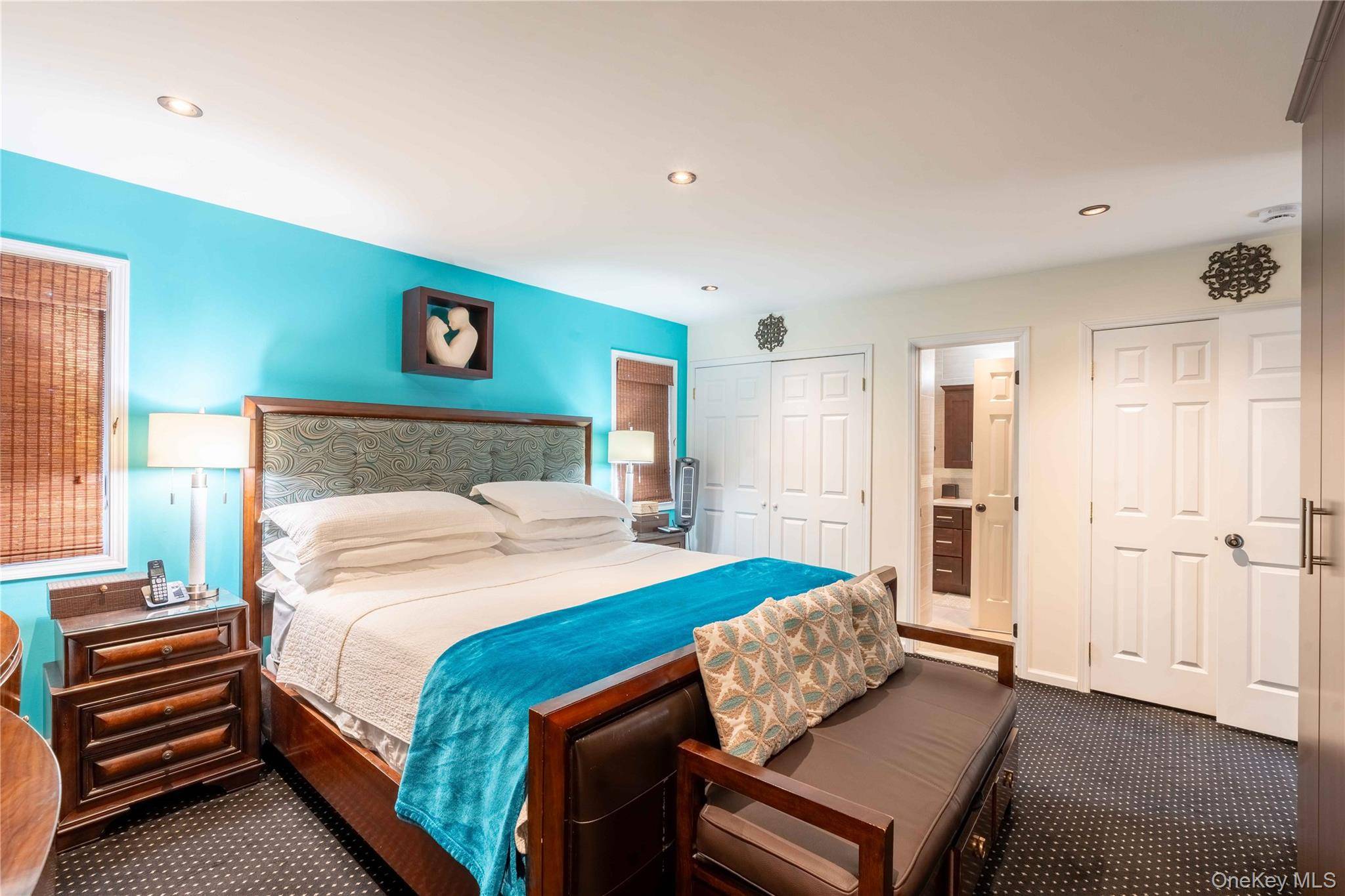 Casa de 5 Dormitorios en Venta en East Meadow - Nueva York - EE. UU. - 4