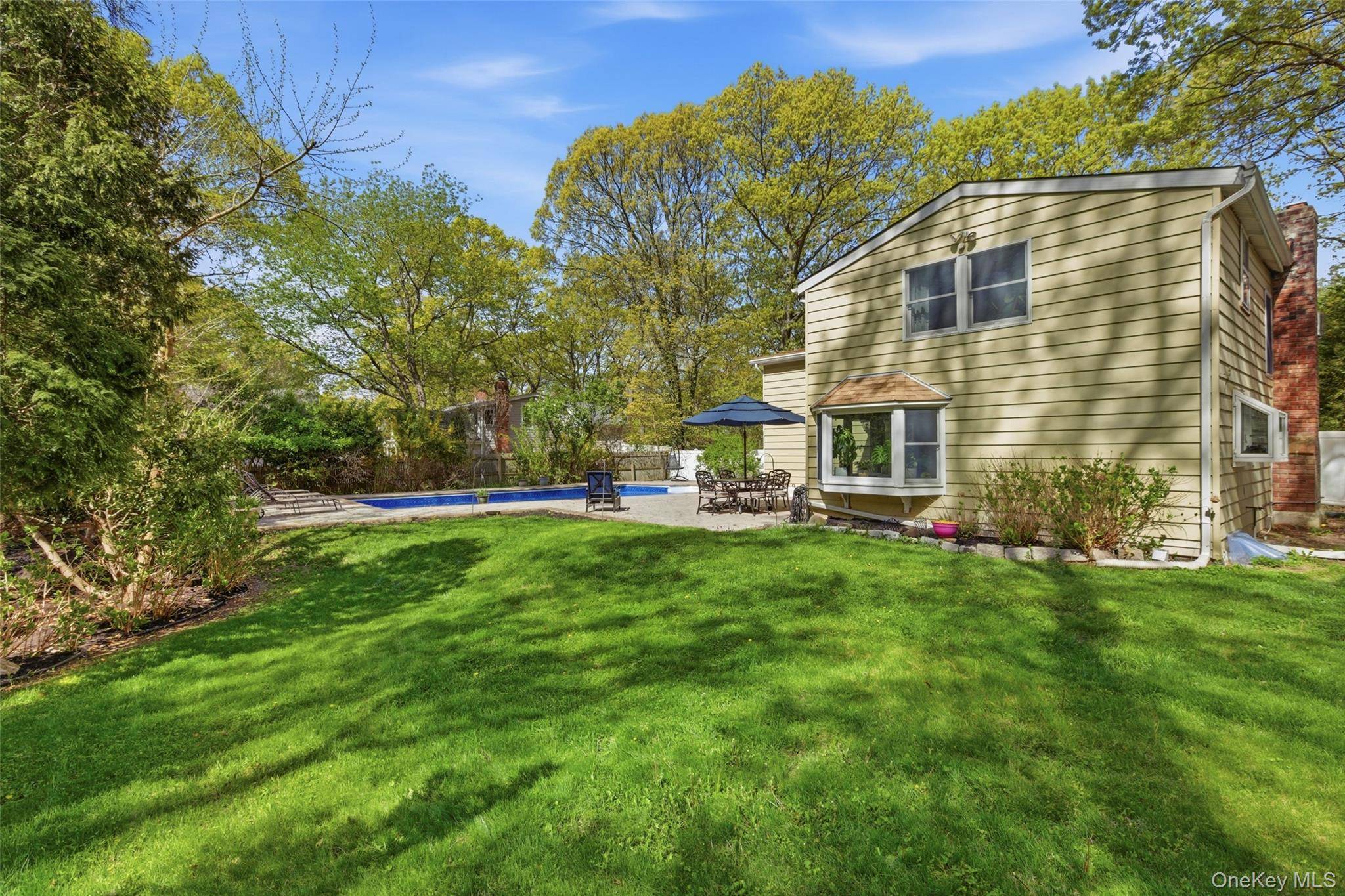 Casa com 5 Quartos à Venda em East Setauket - Nova Iorque - EUA - 2