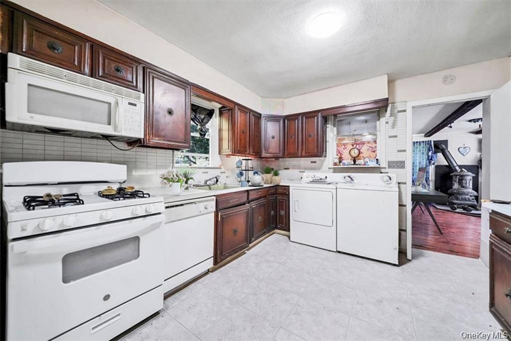Casa de 5 Dormitorios en Venta en Ellenville - Nueva York - EE. UU. - 4