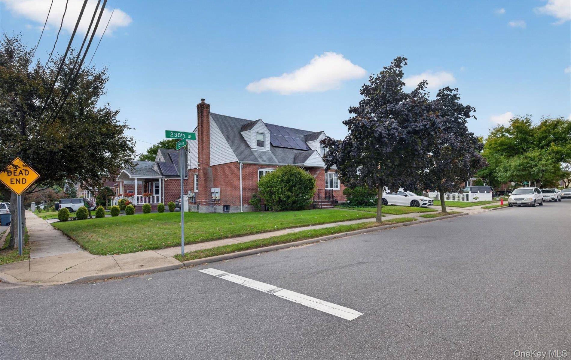 Casa com 5 Quartos à Venda em Elmont - Nova Iorque - EUA - 2