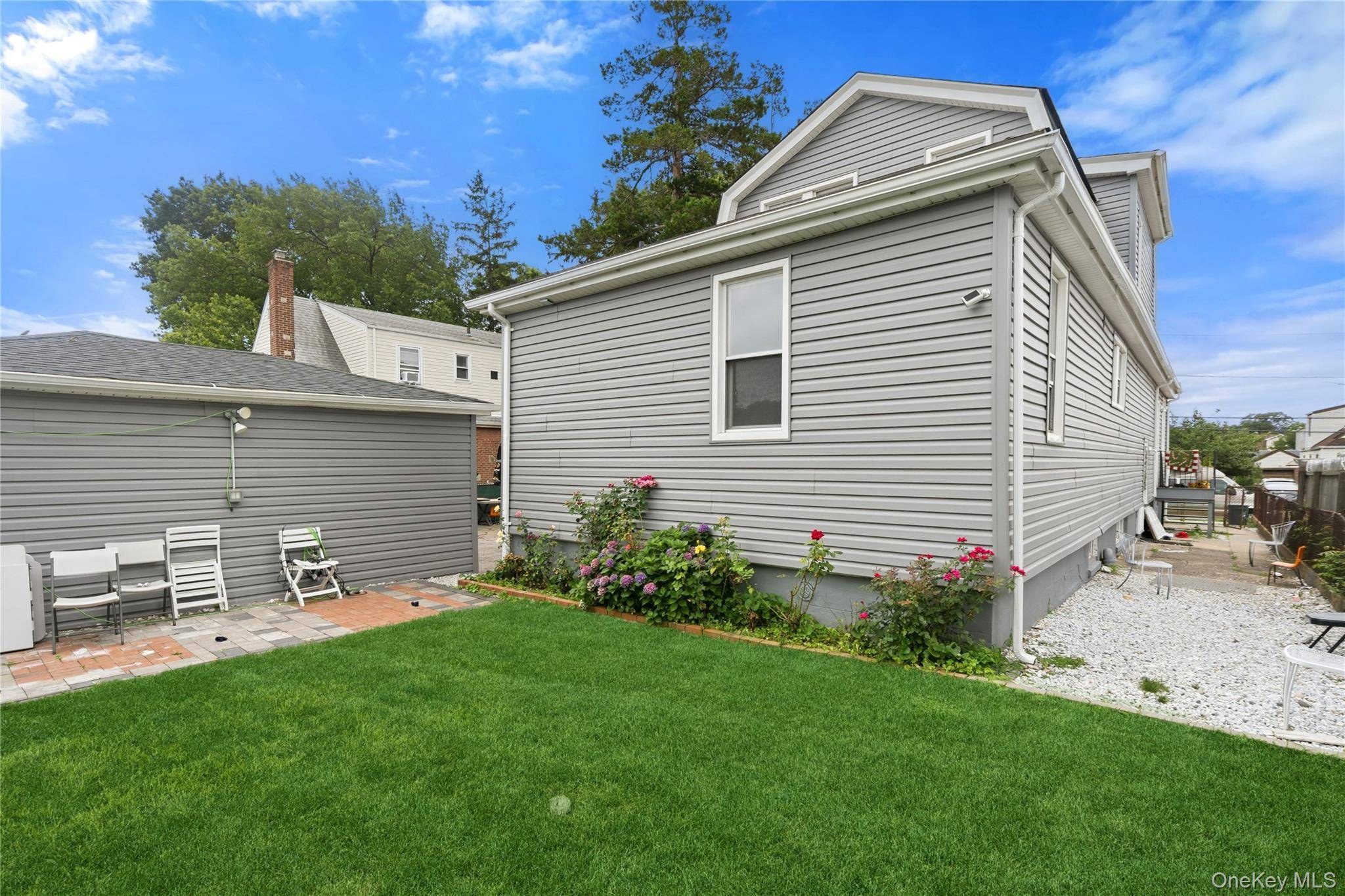 Casa com 5 Quartos à Venda em Elmont - Nova Iorque - EUA - 8